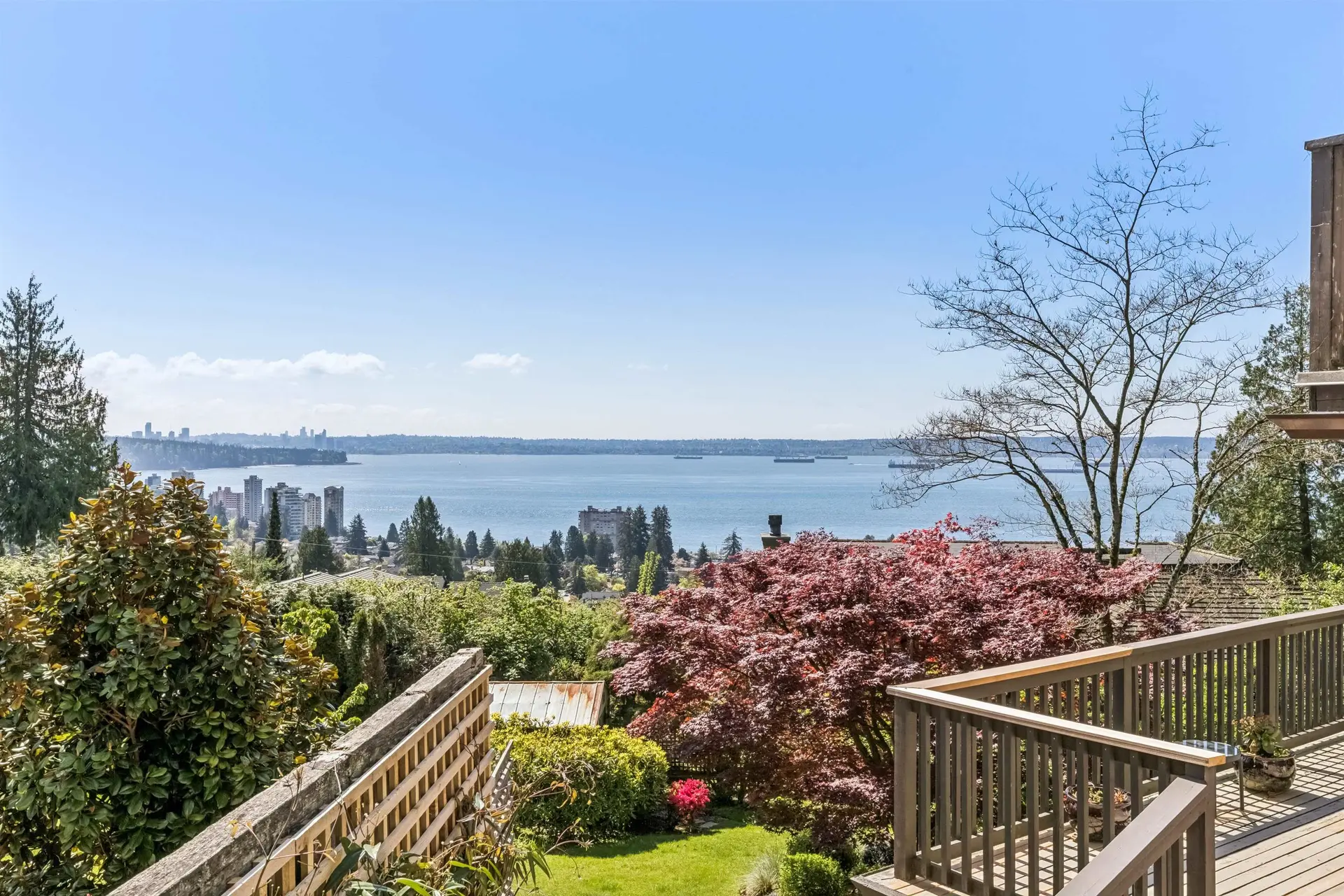 Property at 2440 Queens Avenue, West Vancouver, BC