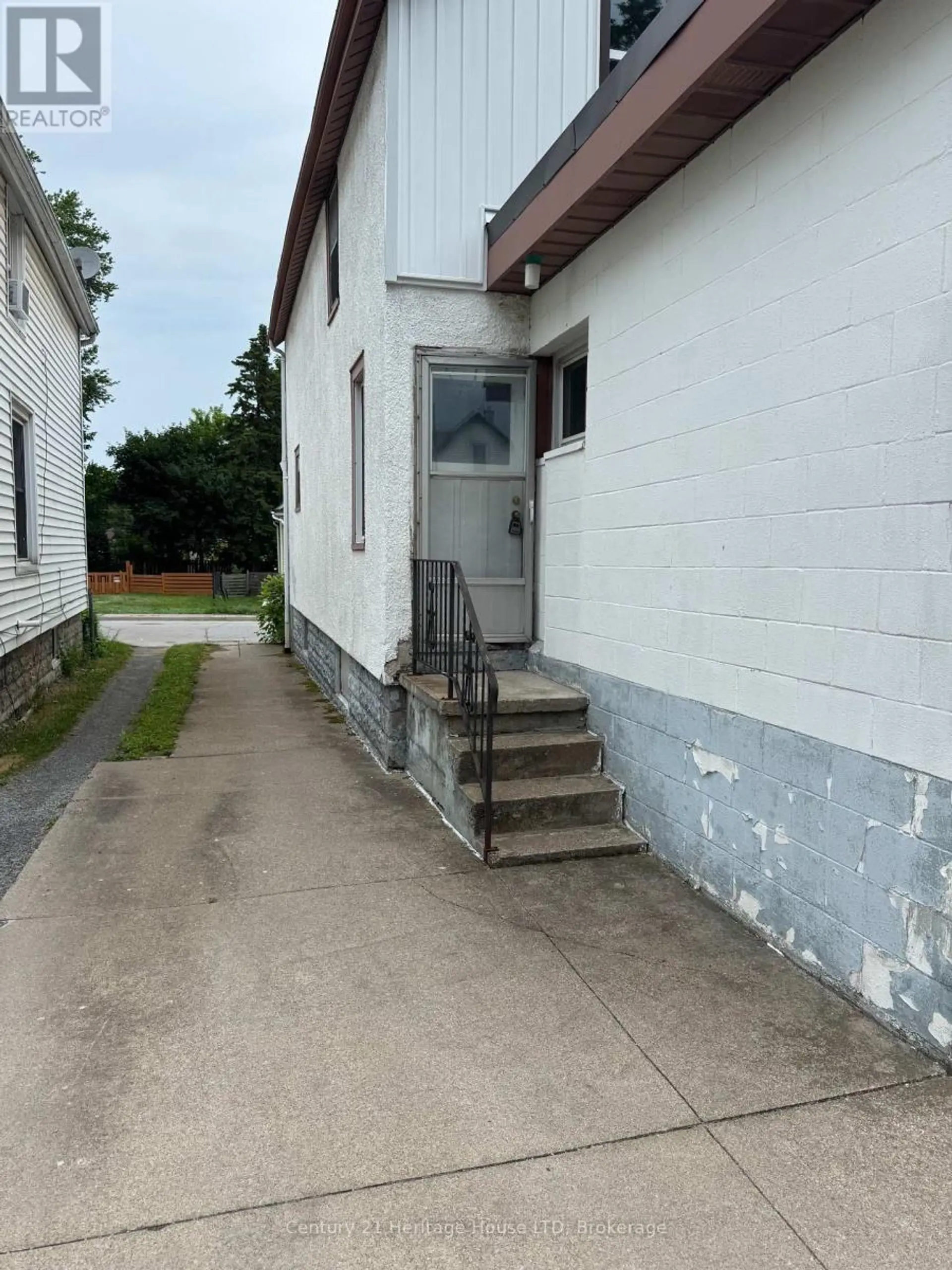 4688 RYERSON CRESCENT - Image 2