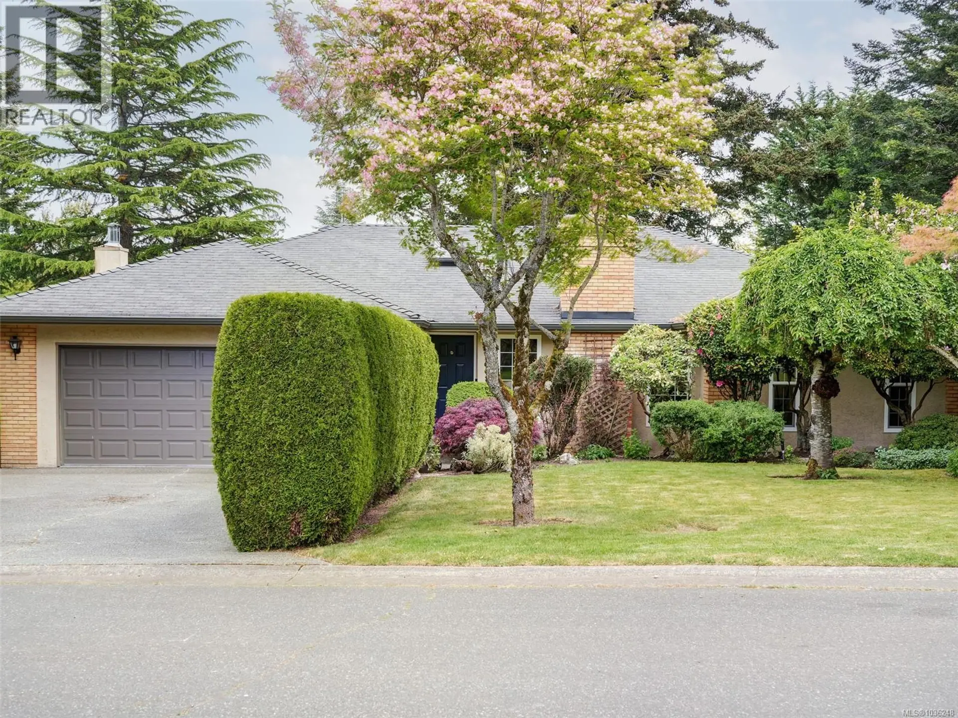 Property at 4905 Alamida Cres, Saanich, BC