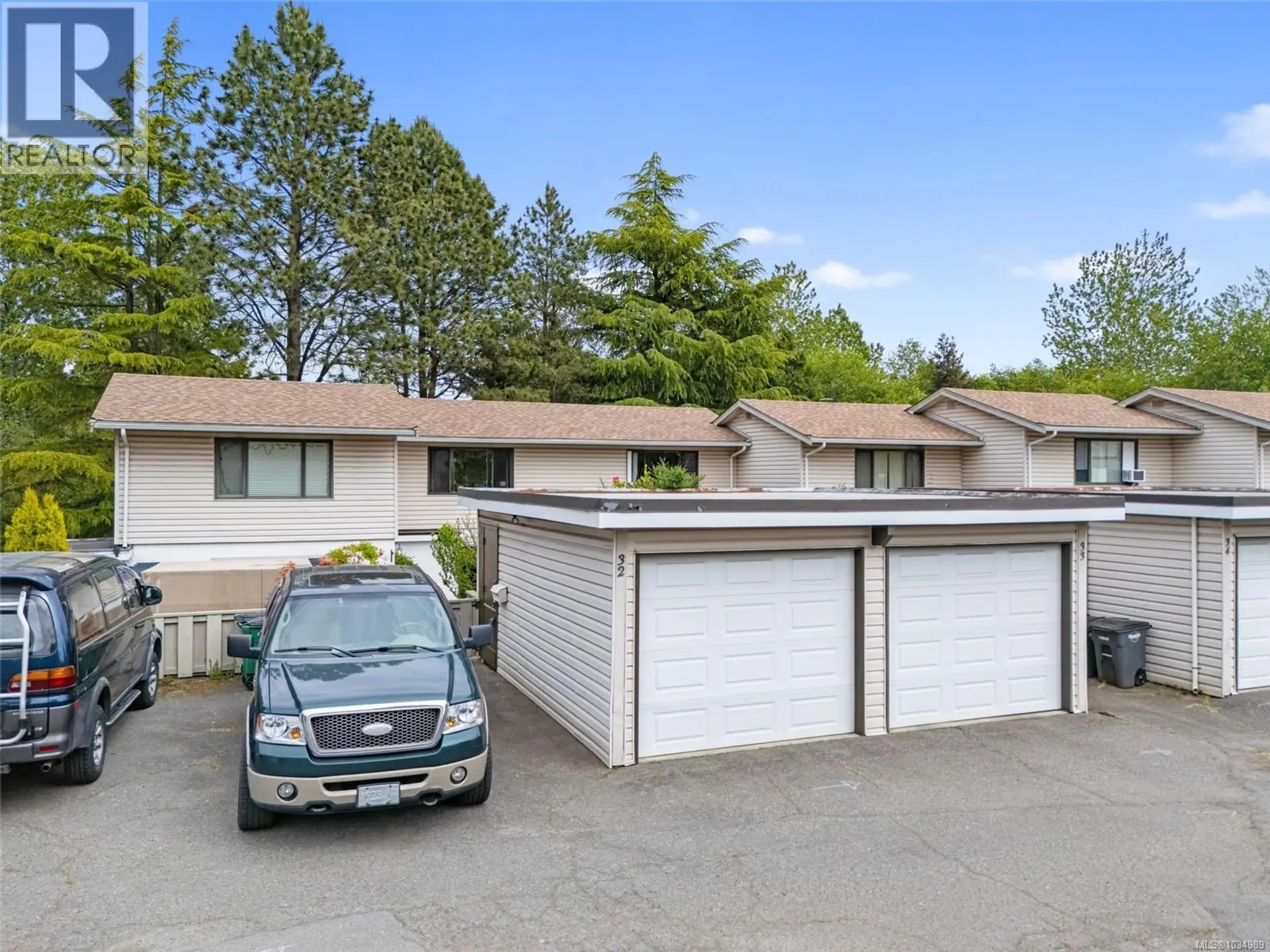 Property at #32 610 McKenzie Ave, Saanich, BC