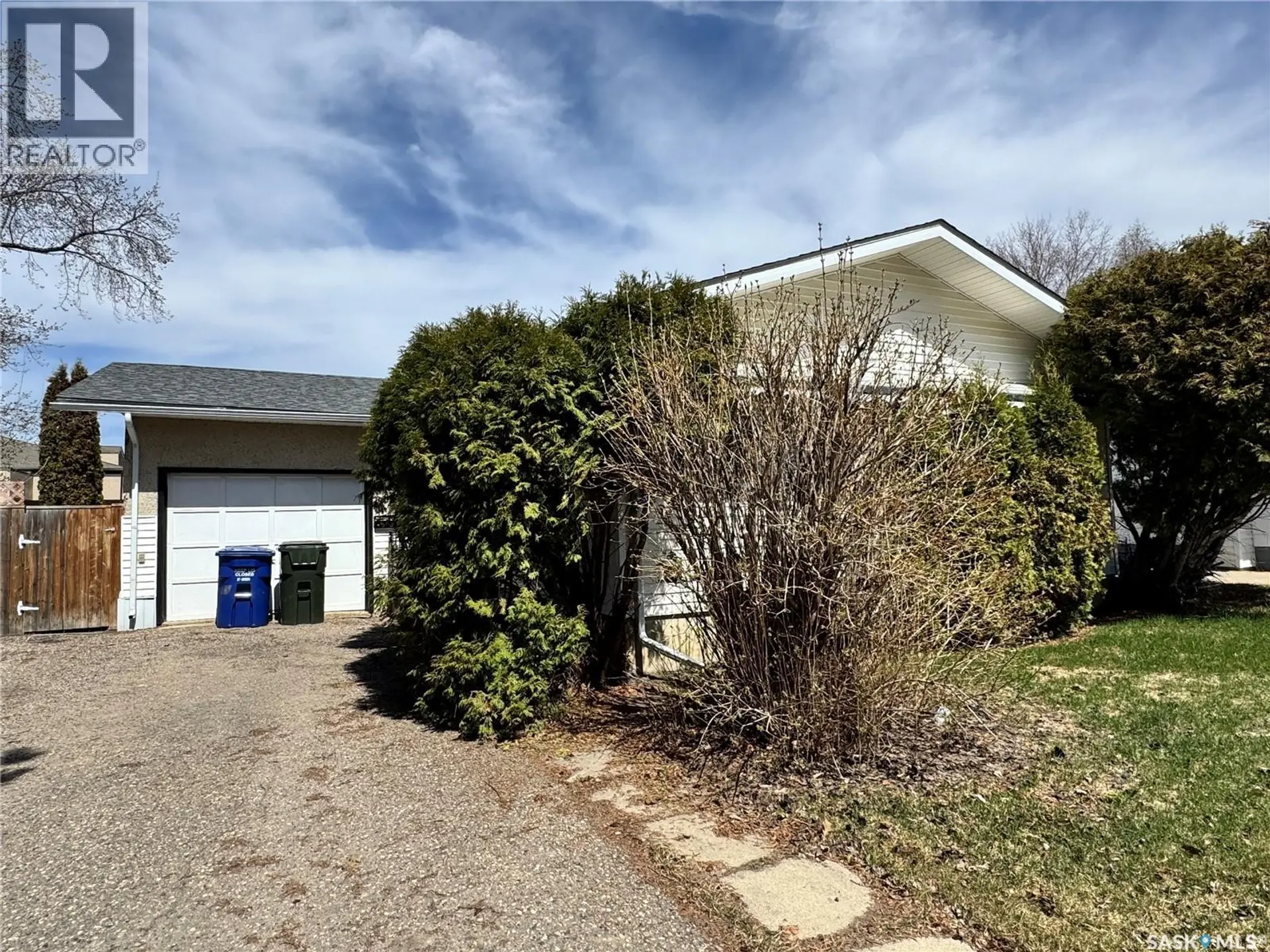586 Laurier DRIVE - Image 1