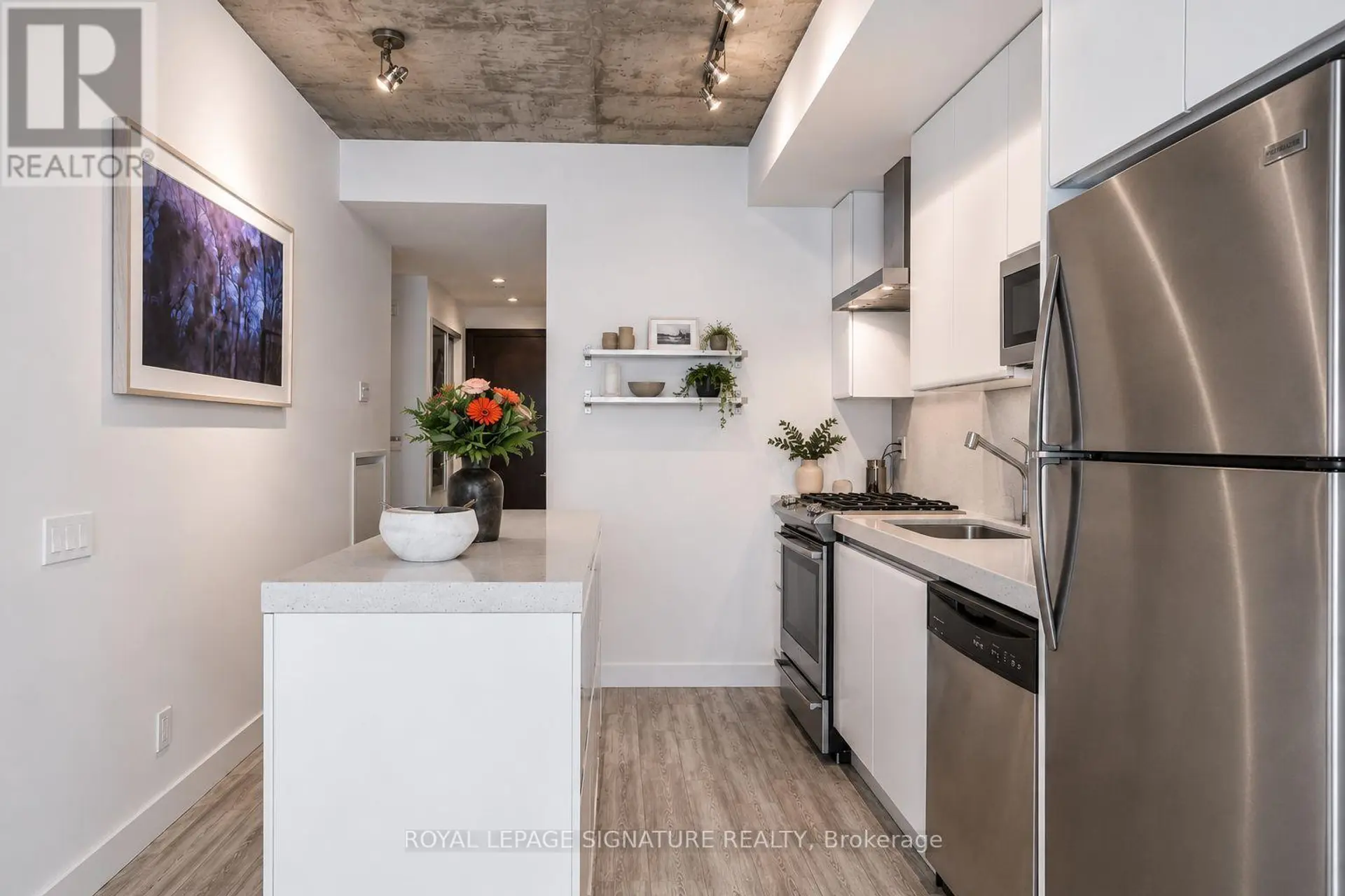 #306 75 PORTLAND STREET - Image 9