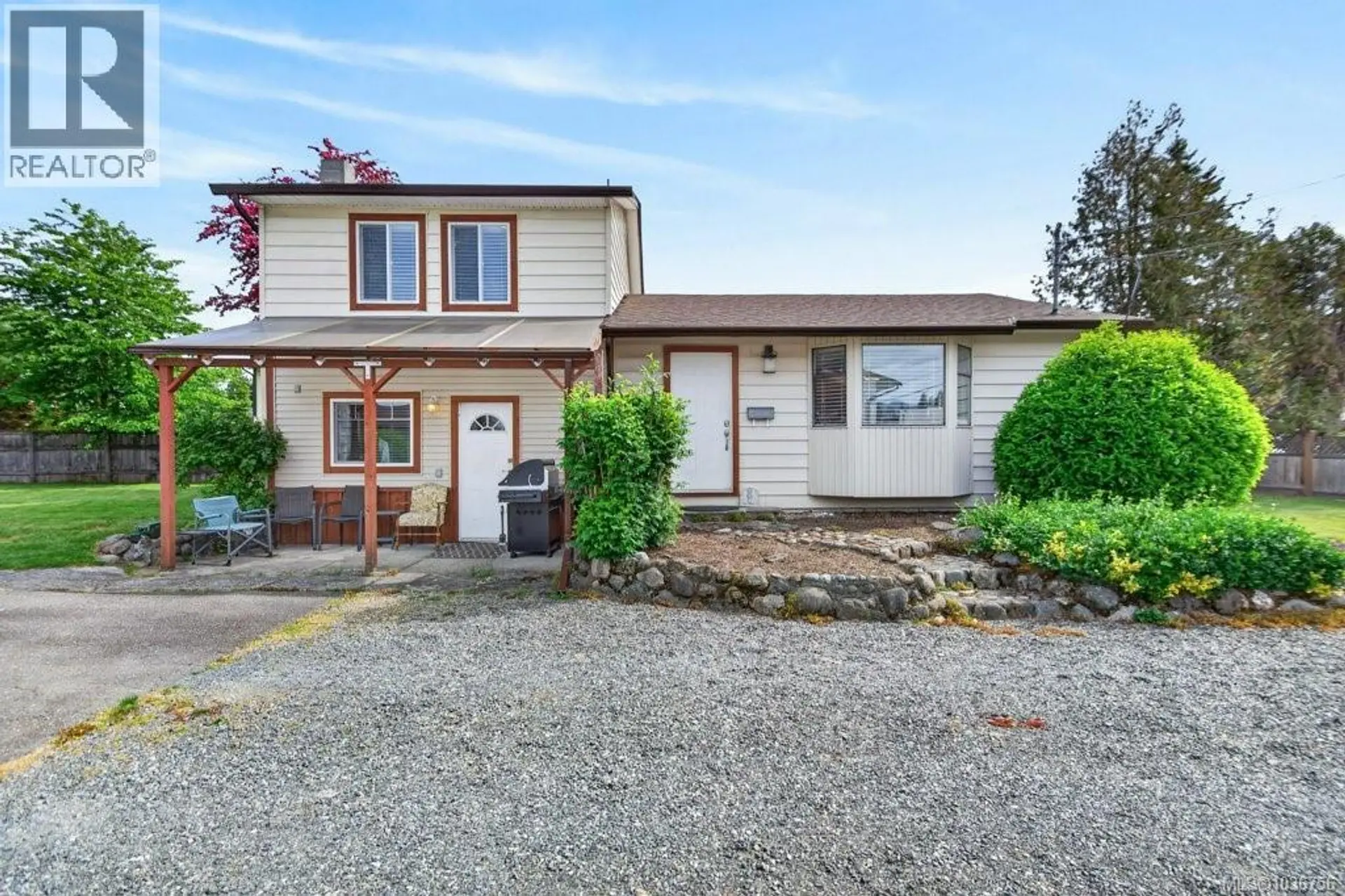 1005 26th St - Image 2