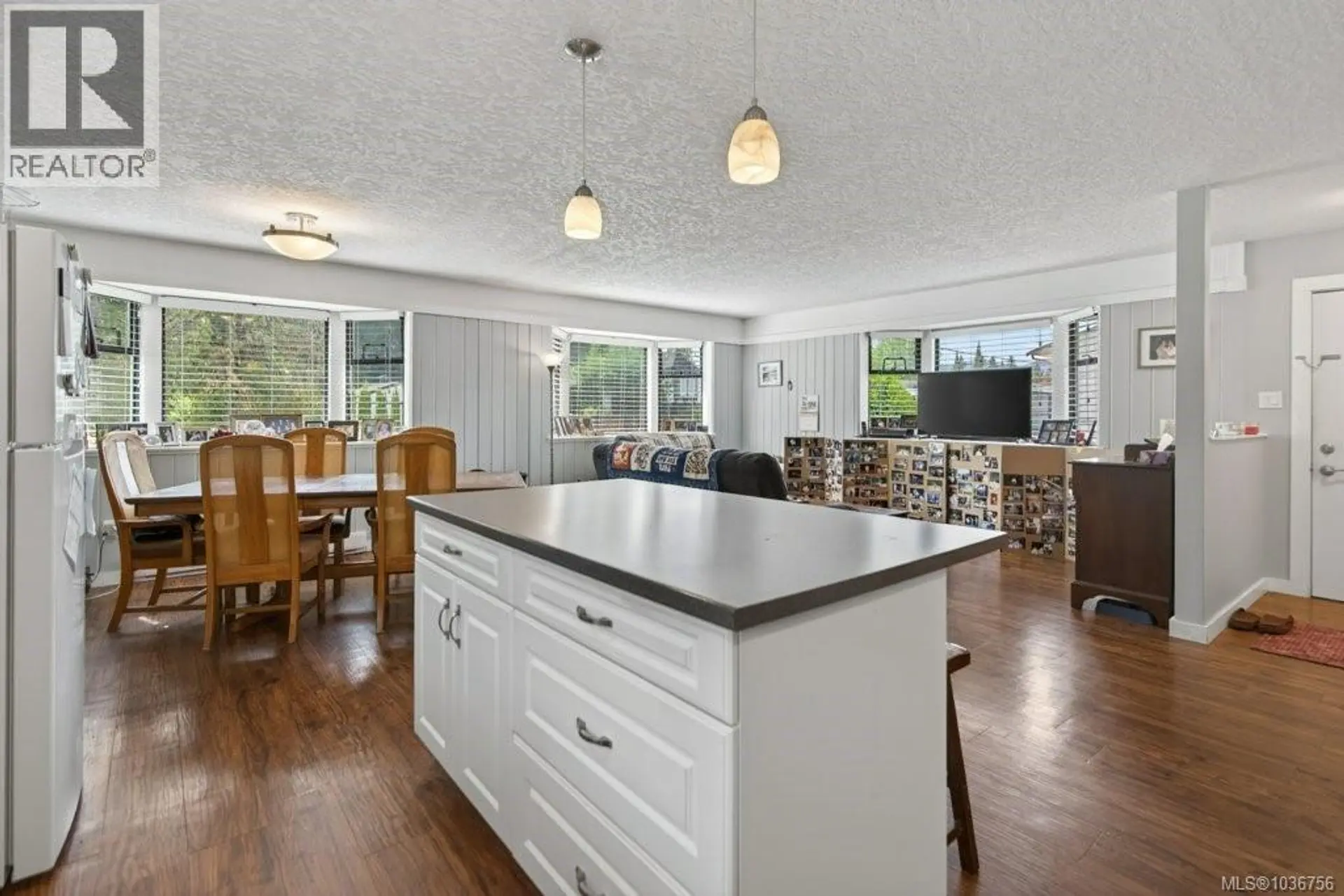 1005 26th St - Image 6