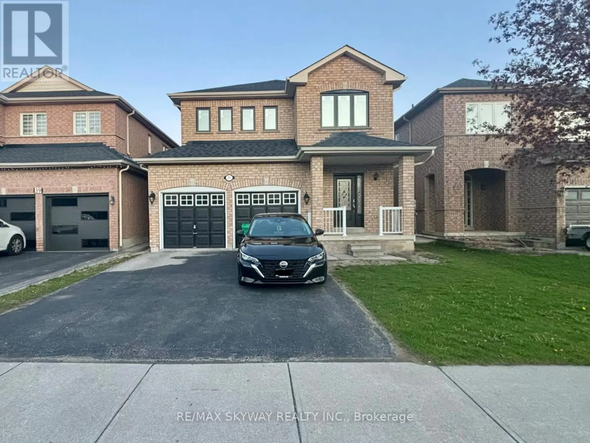 37 SEWELLS LANE - Image 1