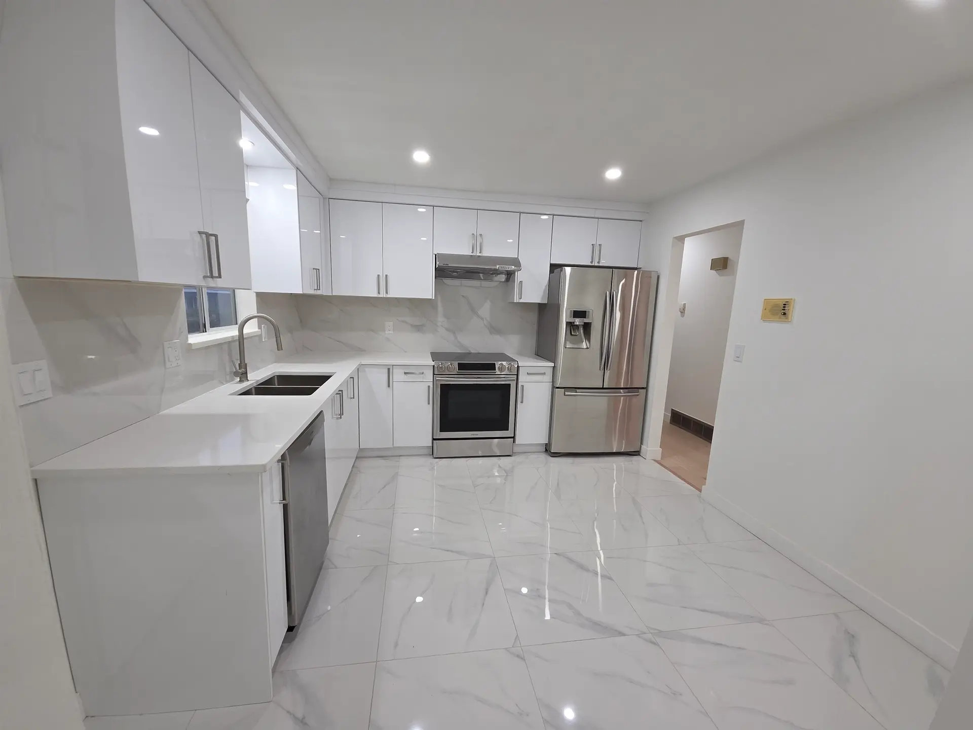 18138 59a Avenue - Image 8