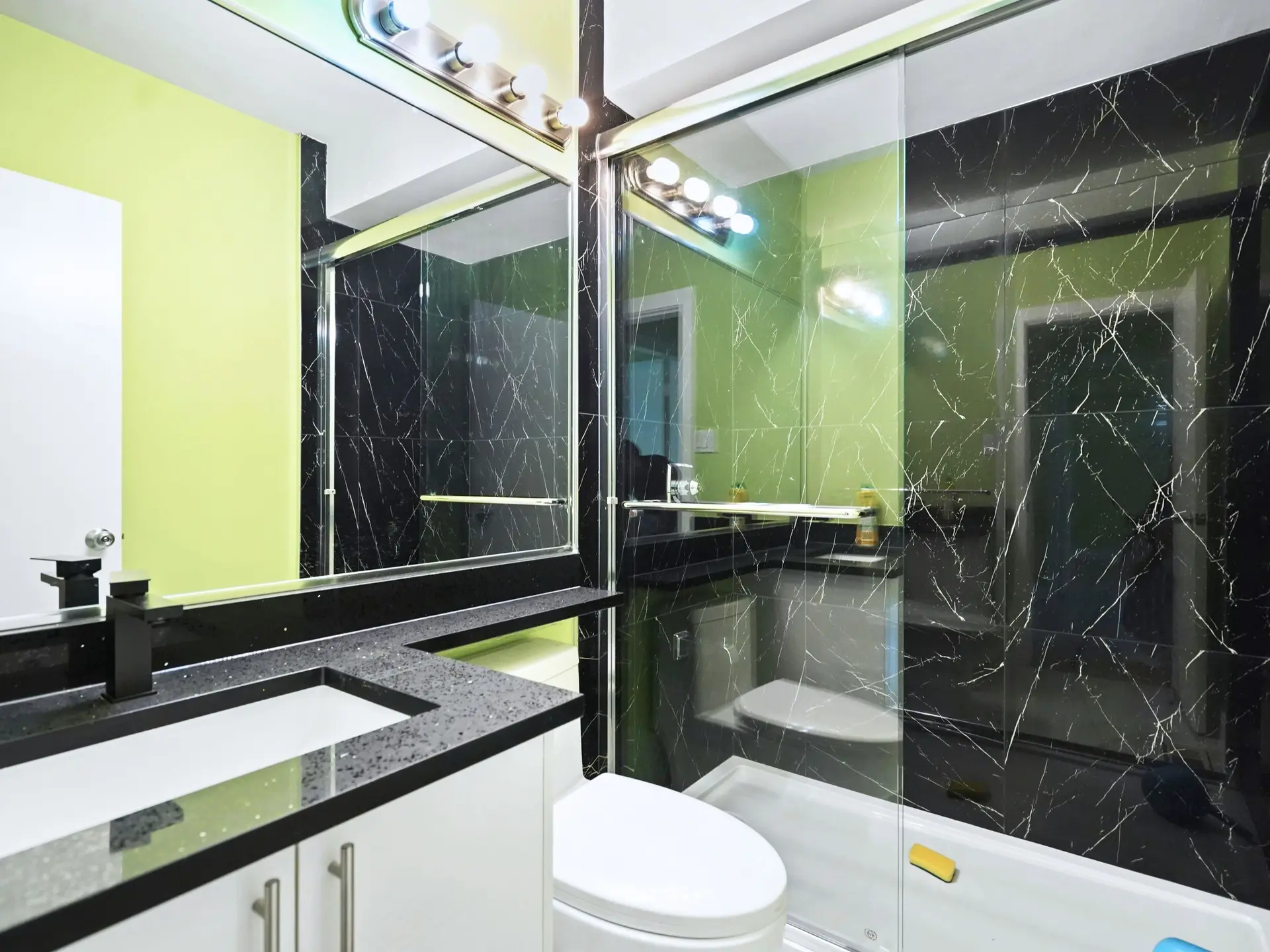 14935 Kew Drive - Image 11