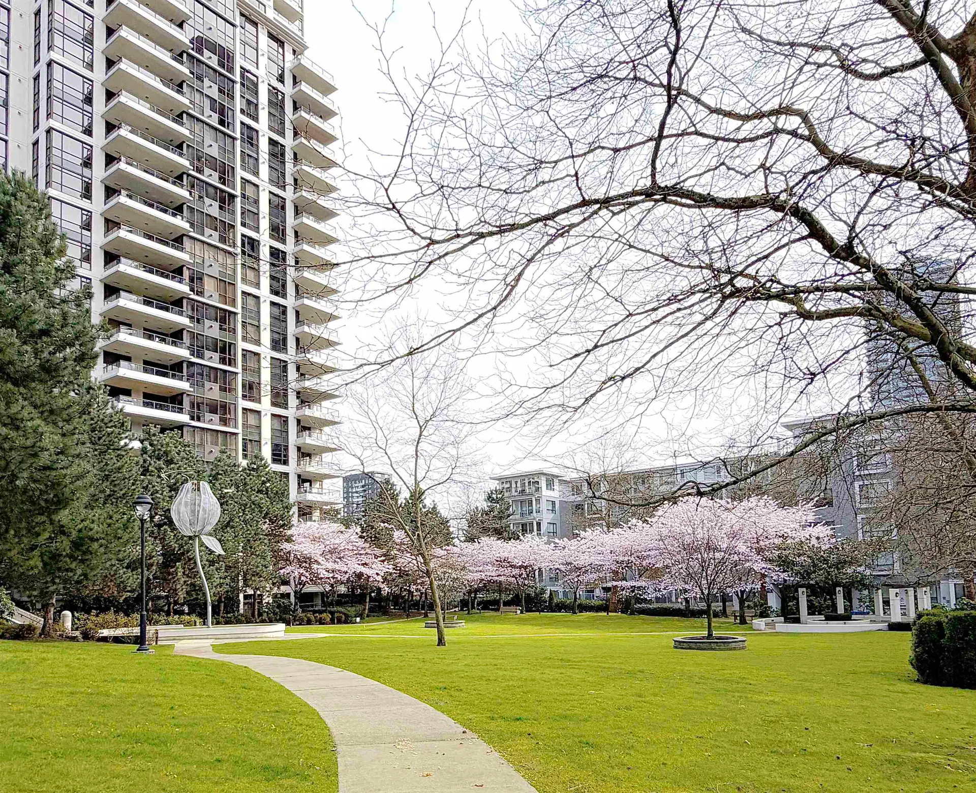 #TH13 2089 Rosser Avenue - Image 20
