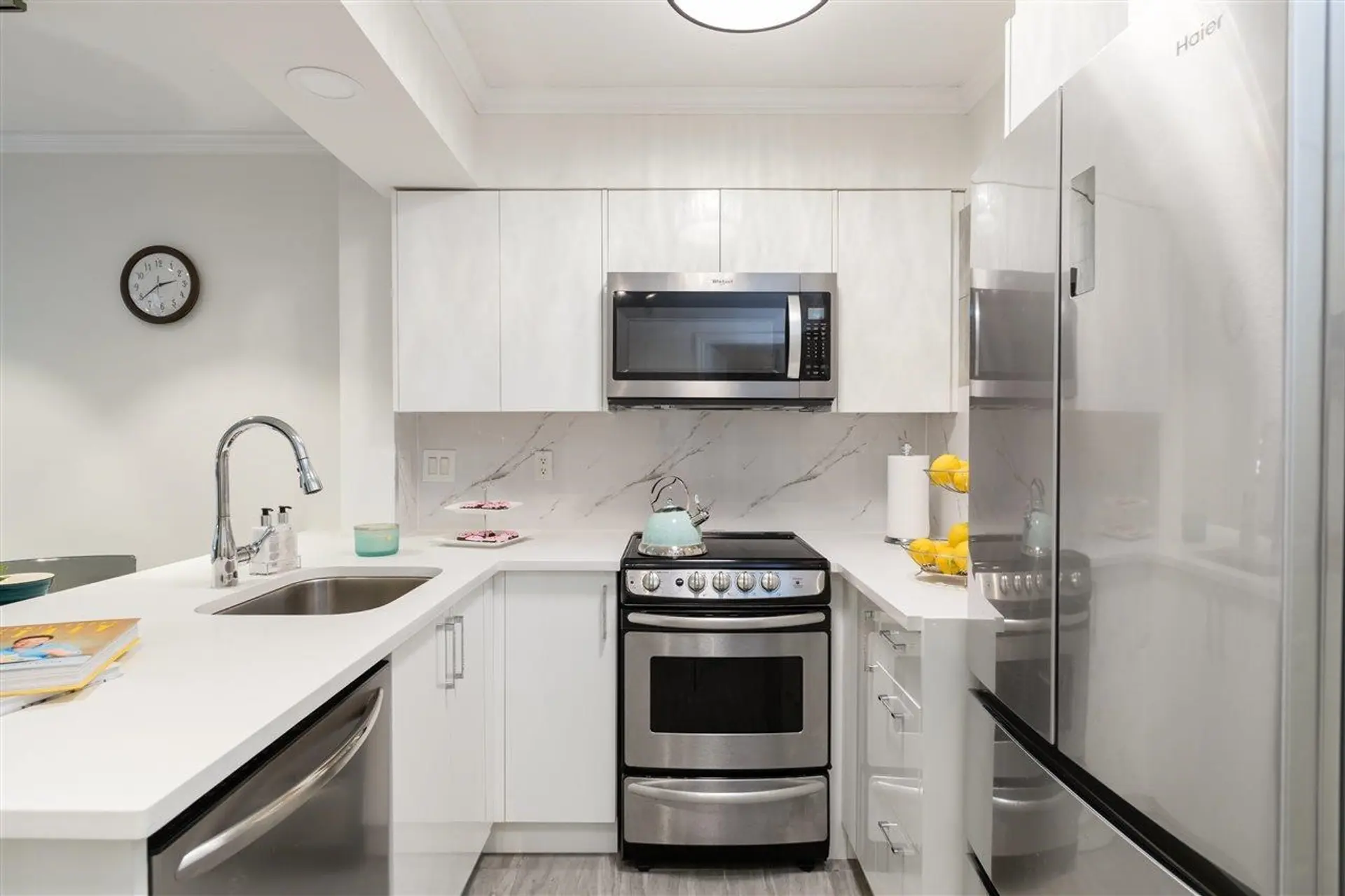 #301 1189 Howe Street - Image 7