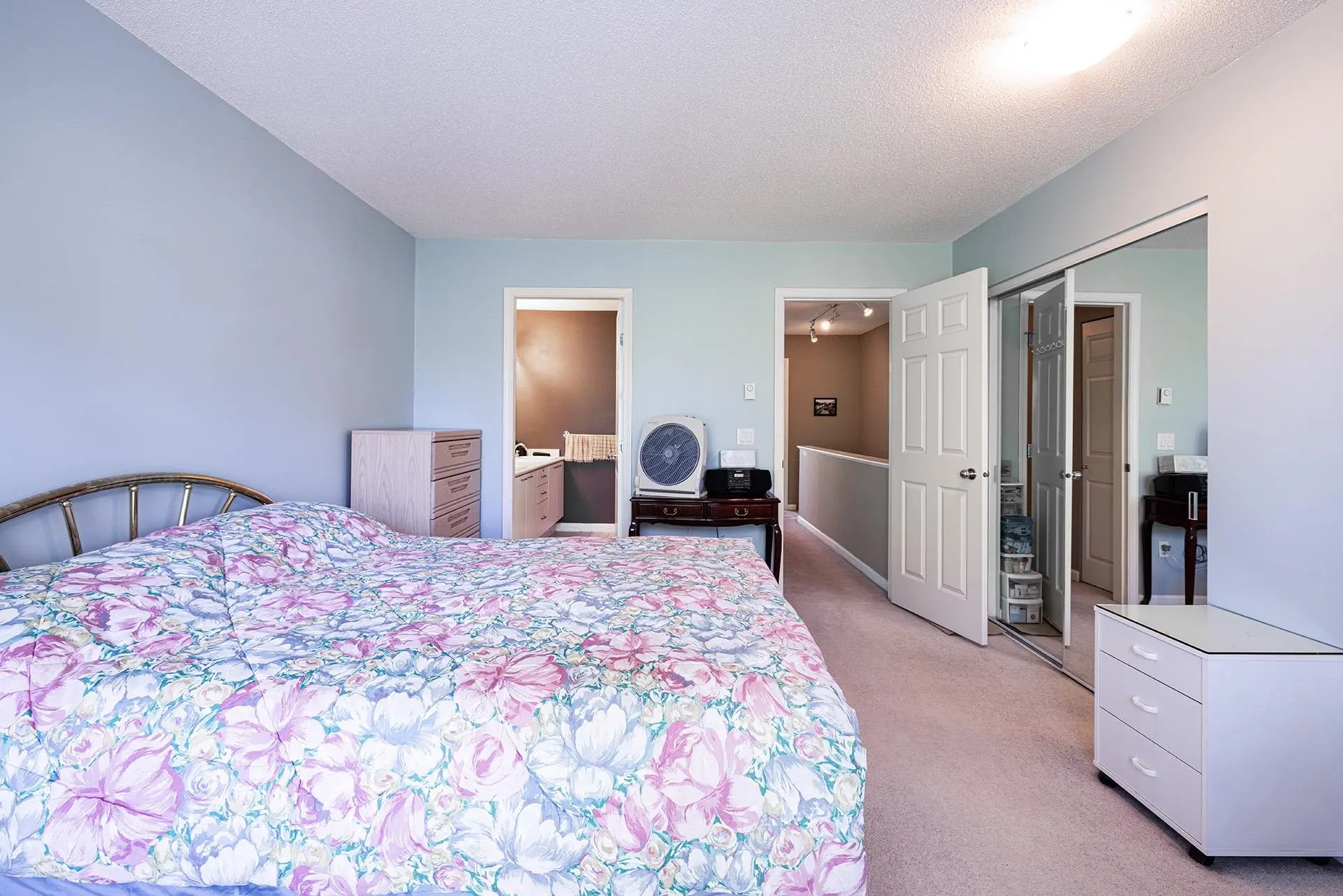 #28 3711 Robson Court - Image 3