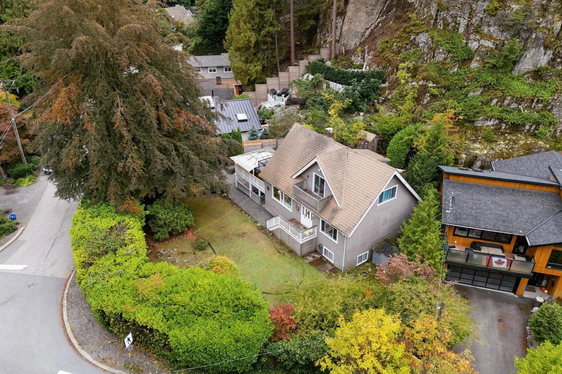 Property at 5607 Eagle Harbour Road, West Vancouver, BC