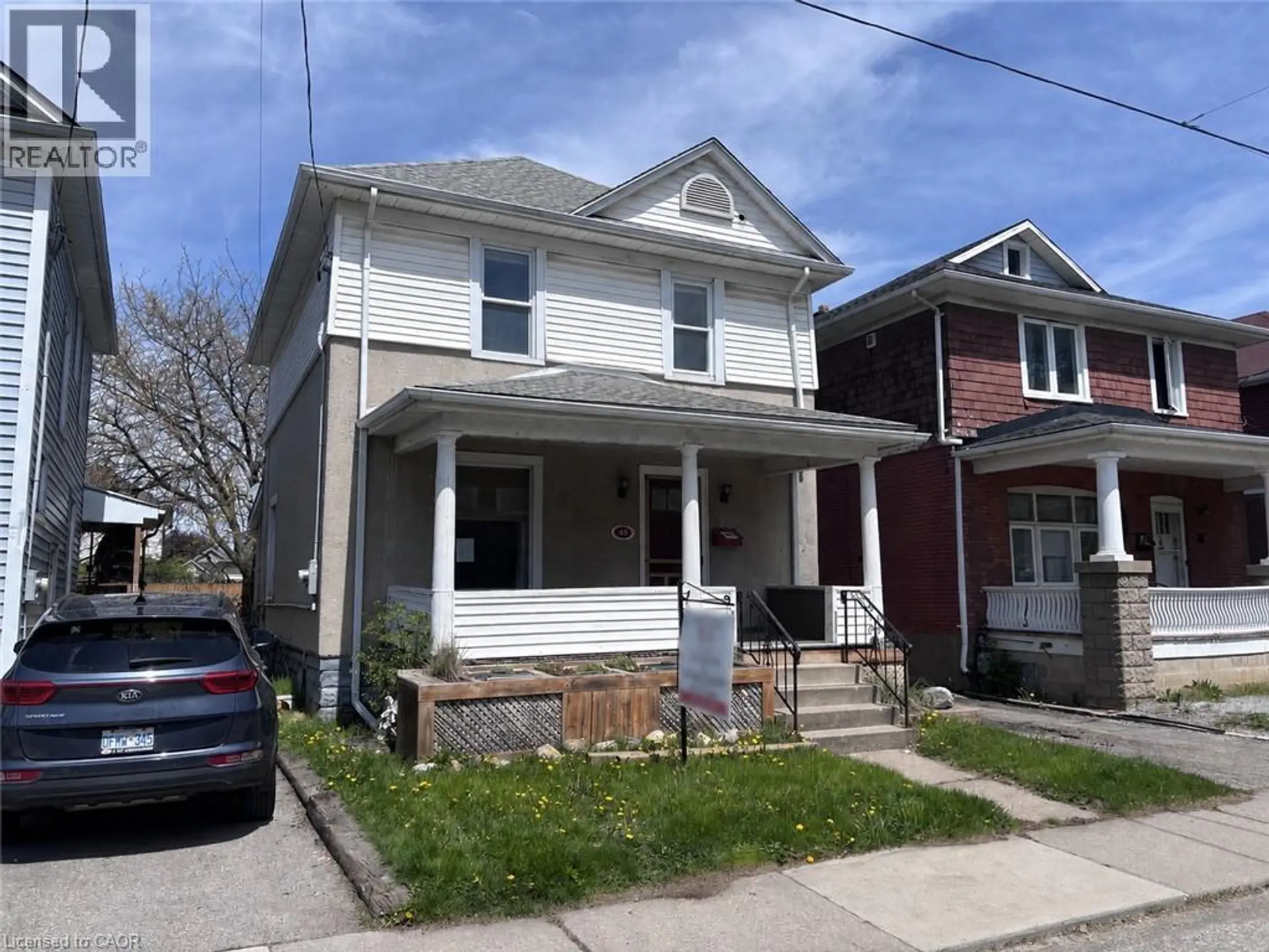 45 CHAPLIN Avenue - Image 1