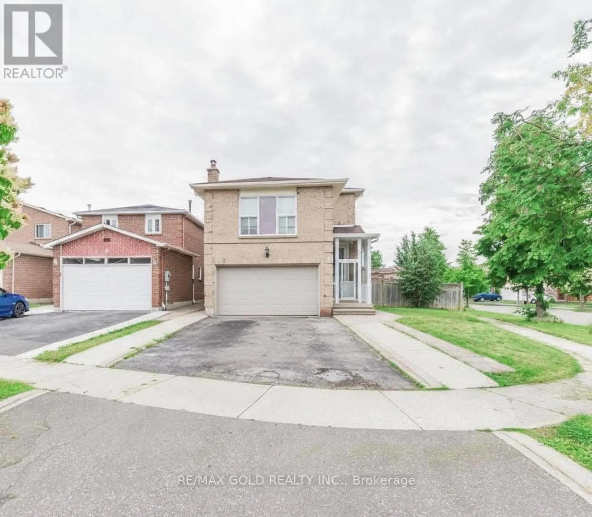 7 METZAK DRIVE - Image 1
