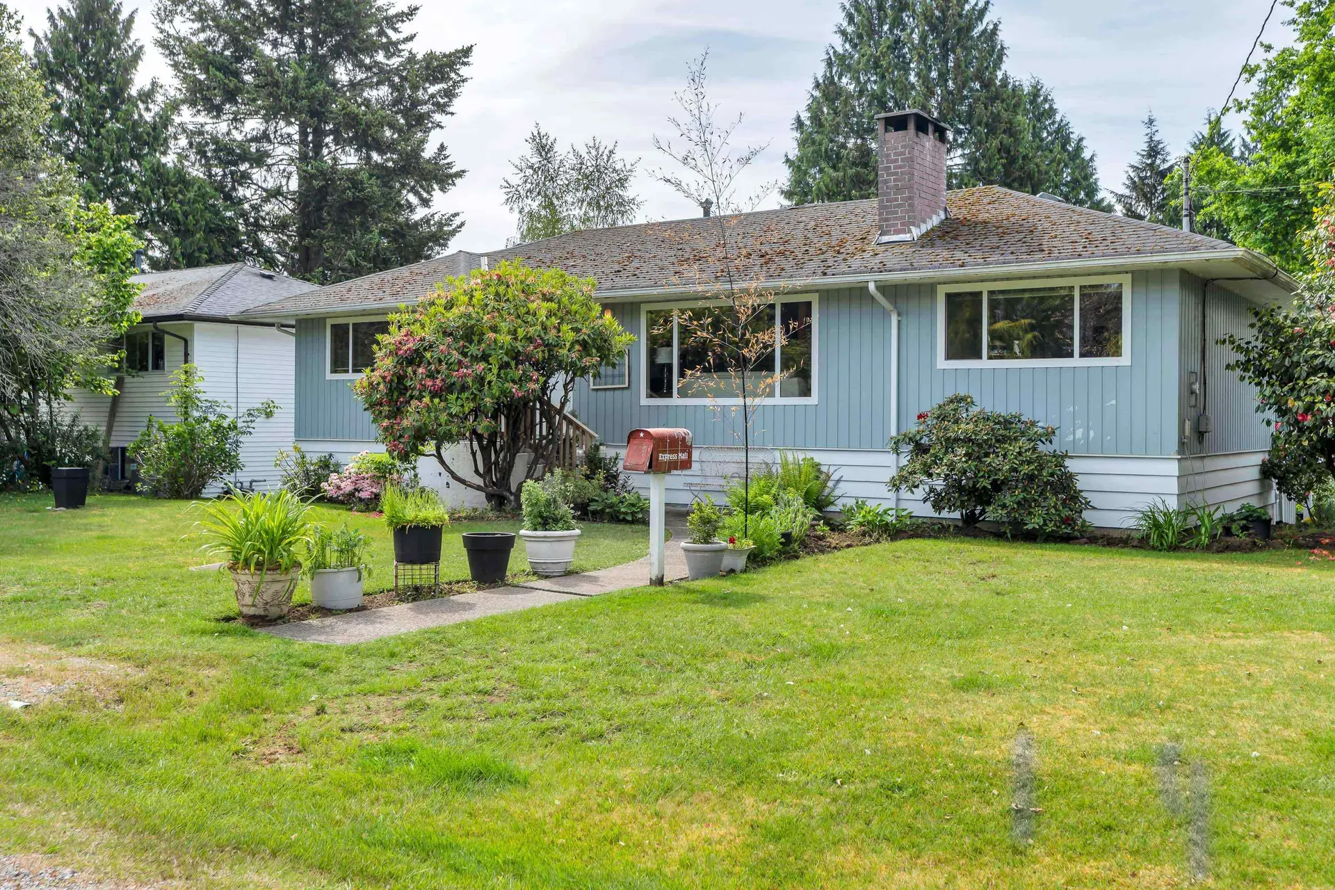 Property at 13890 Blackburn Avenue, White Rock, BC