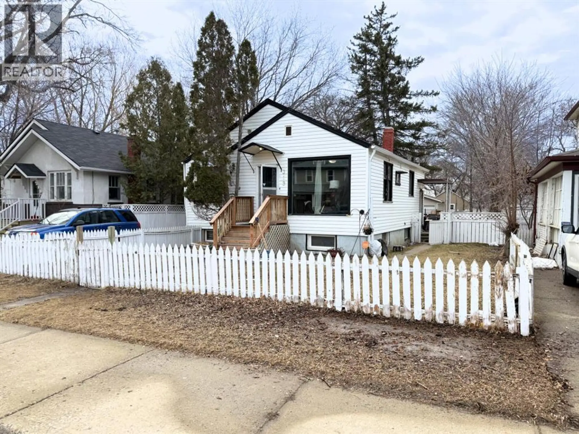 319 7 Street SE - Image 3
