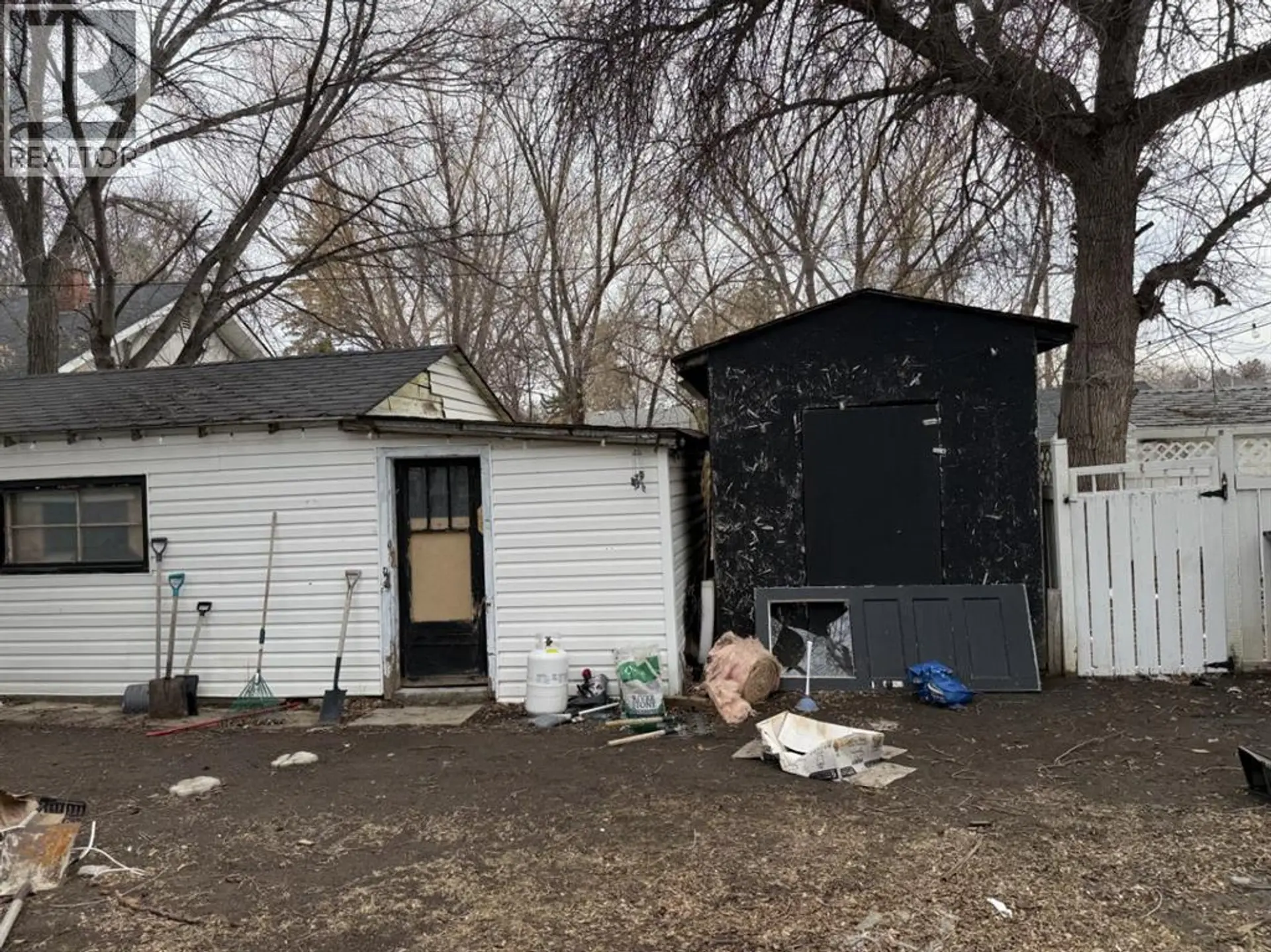 319 7 Street SE - Image 8