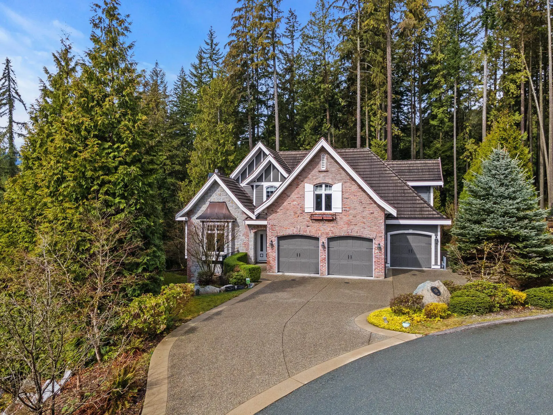 Property at 128 Deerview Lane, Anmore, BC