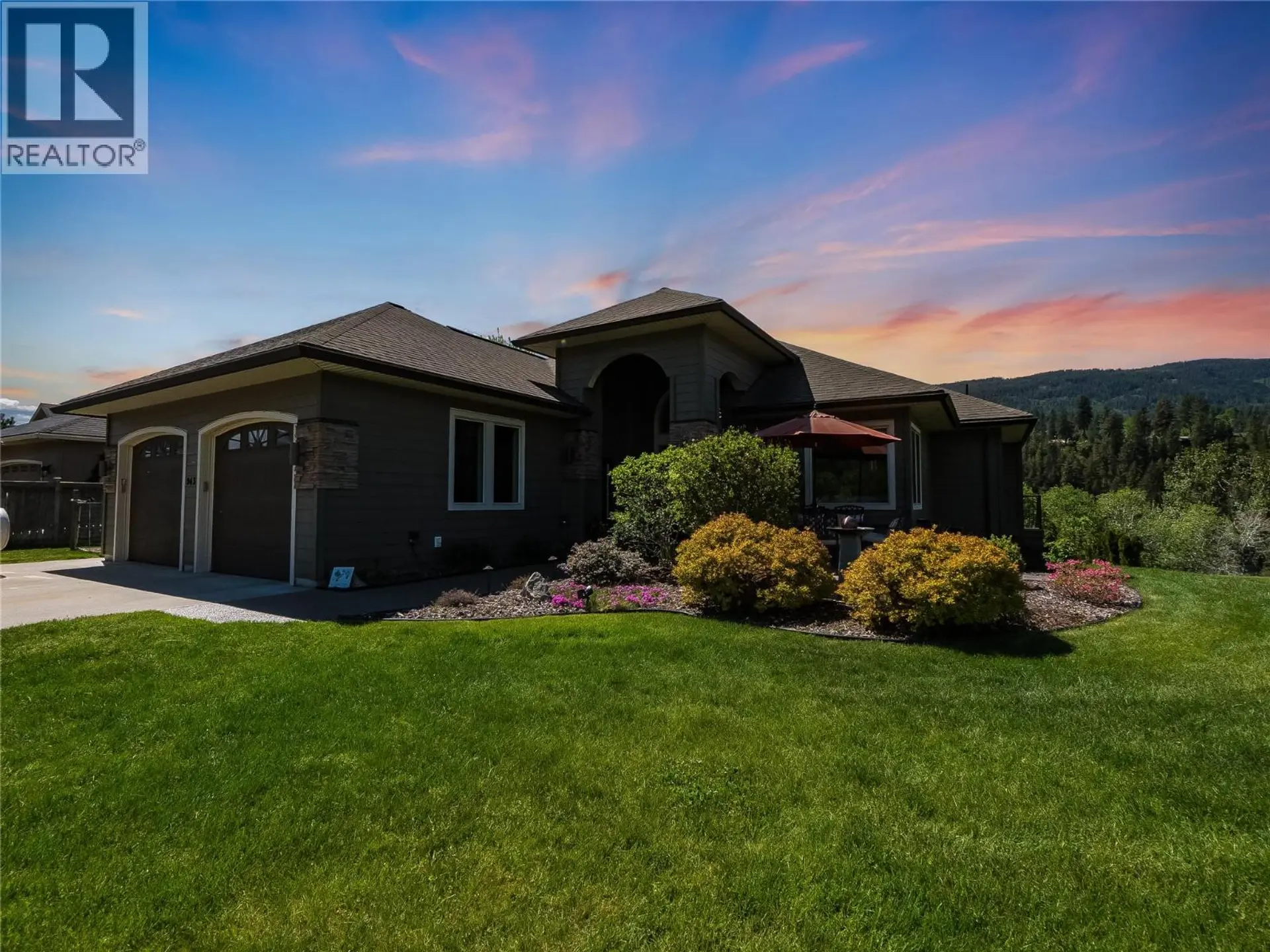 Property at 943 Riverview Place, Castlegar, BC