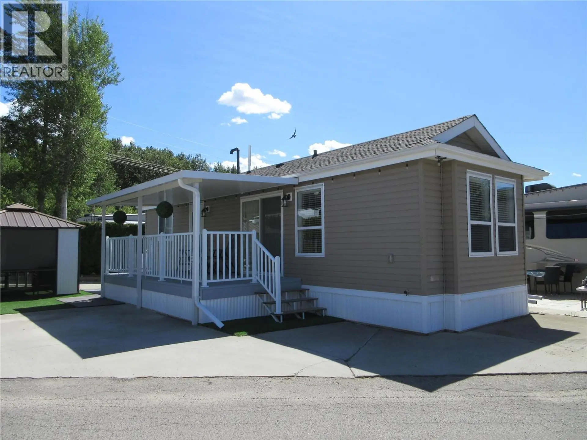 #362 415 Commonwealth Road - Image 2