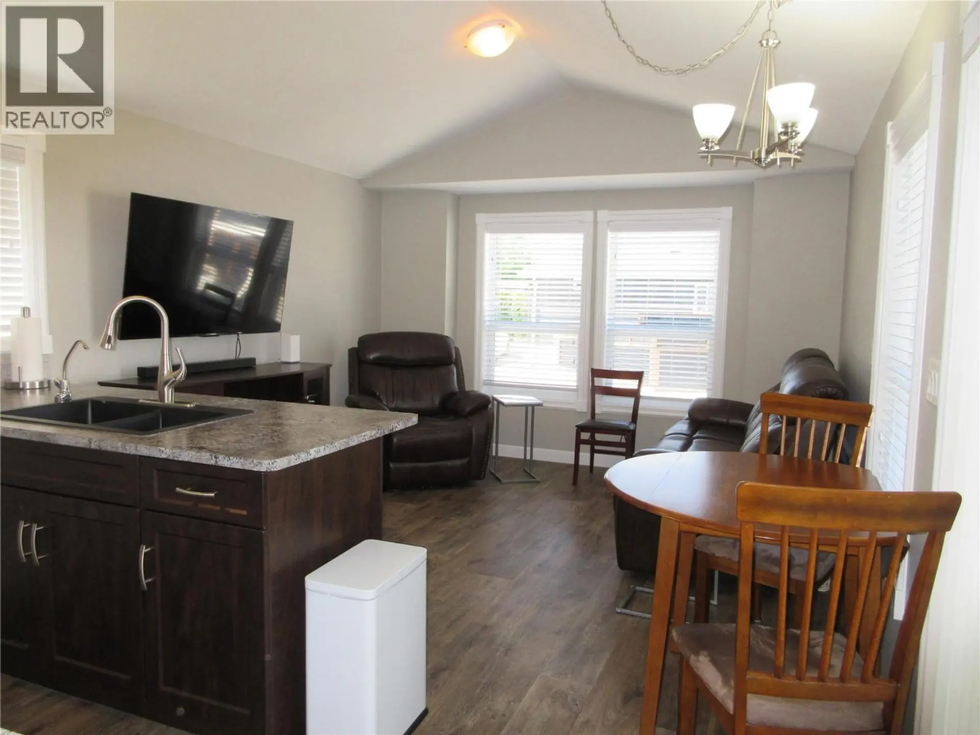 #362 415 Commonwealth Road - Image 7