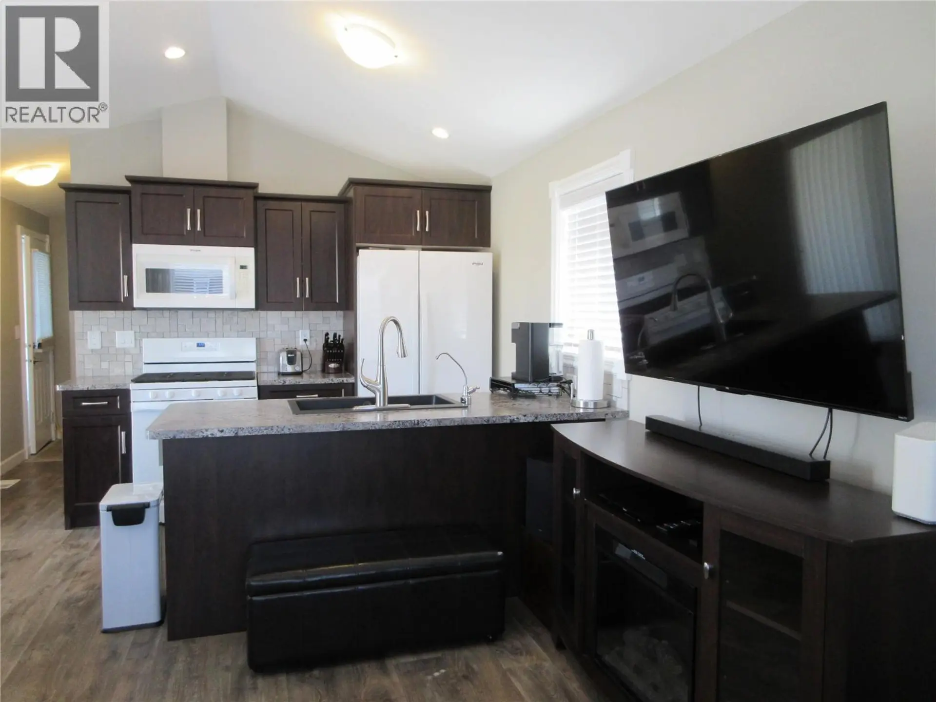 #362 415 Commonwealth Road - Image 8