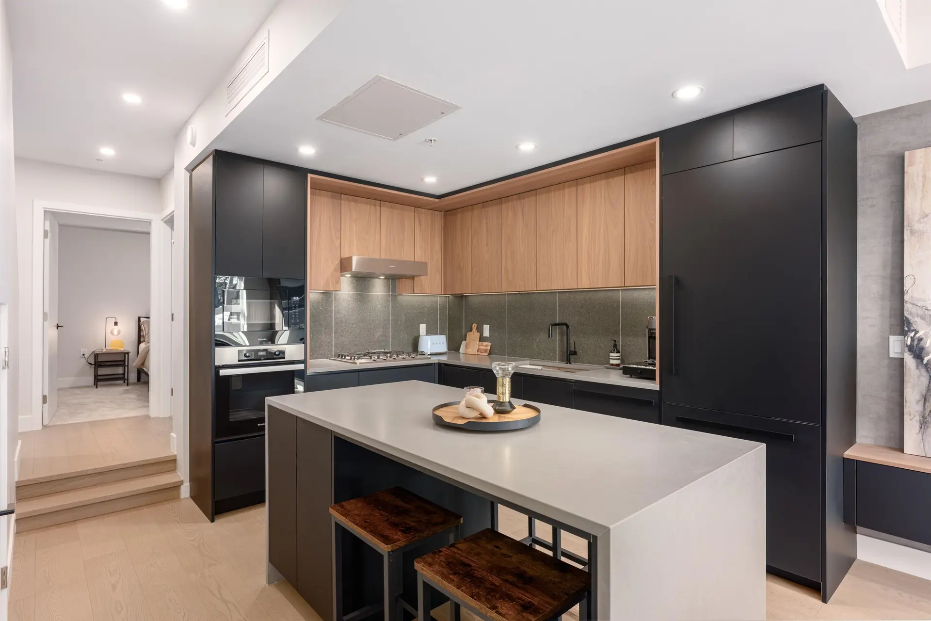 135 W 41st Avenue - Image 4