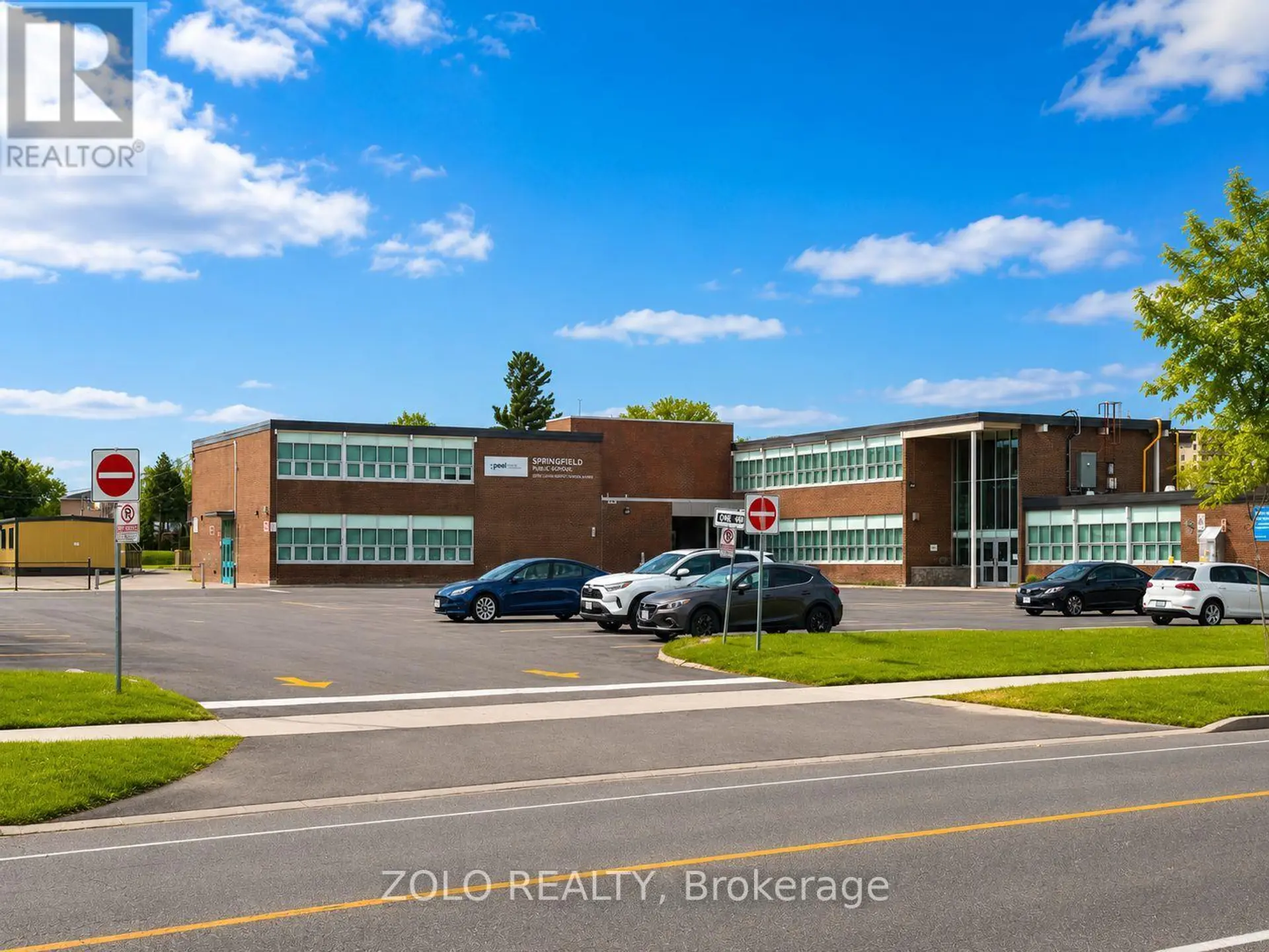 #16 3250 THE CREDIT WOODLANDS - Image 2