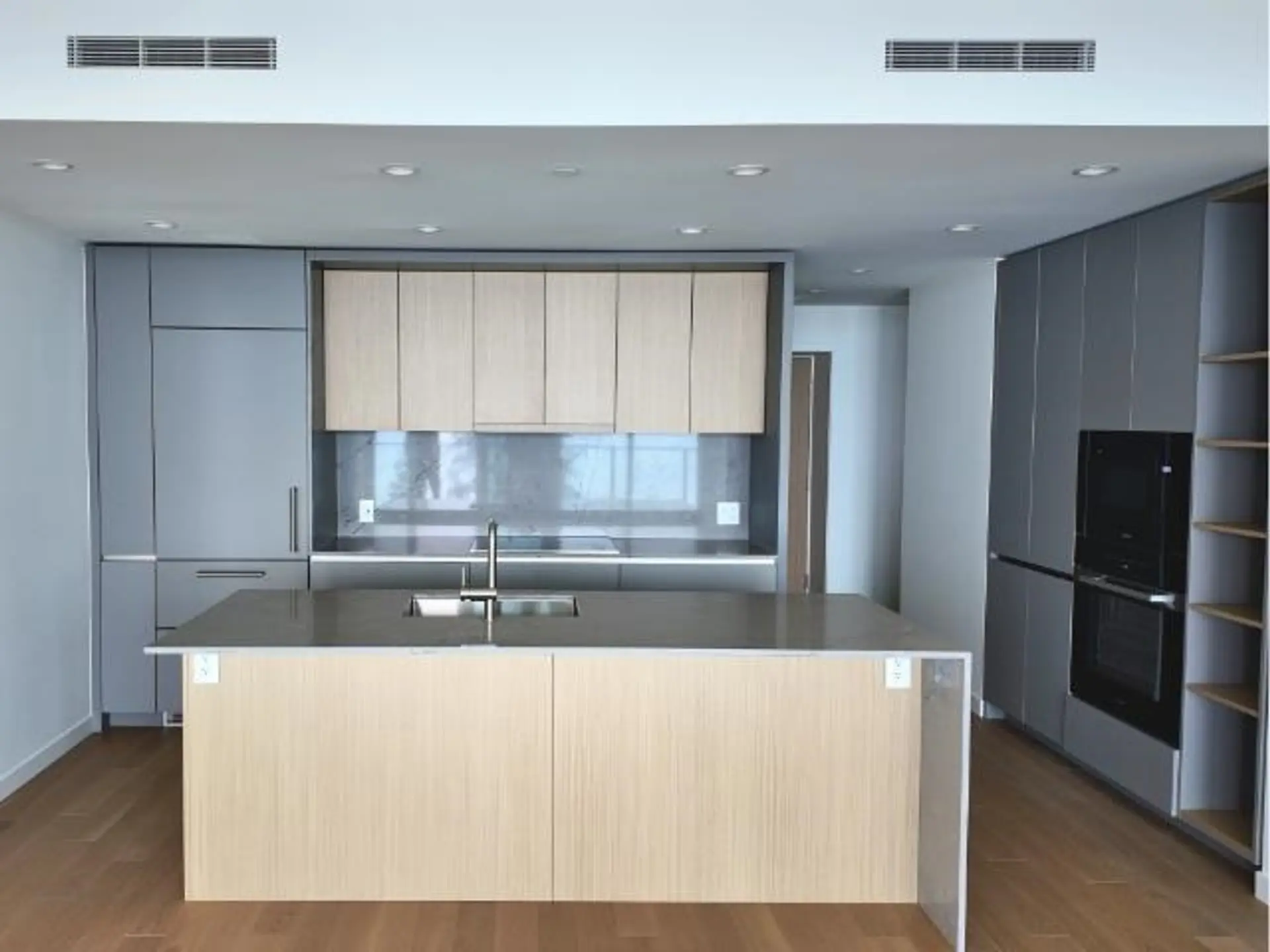 #902 3963 Uplands Way - Image 4