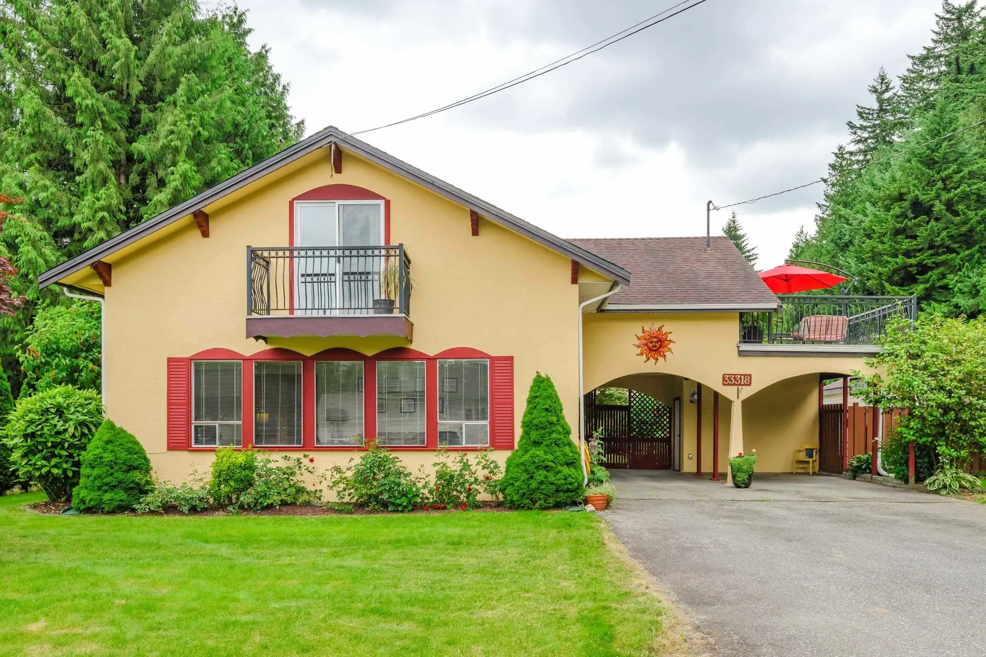 Property at 33318 Holland Avenue, Abbotsford, BC