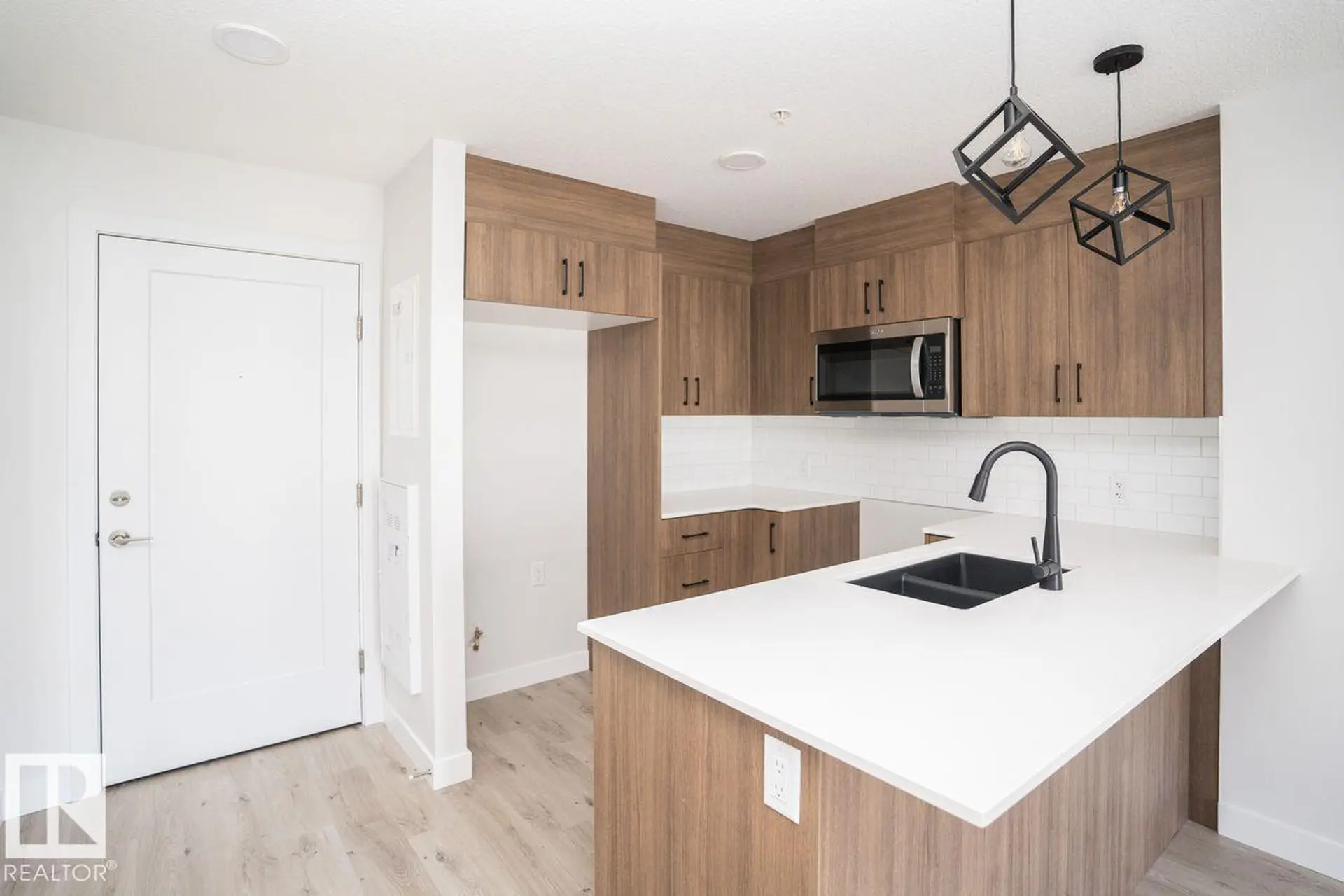 #204 2225 44 AV NW - Image 1