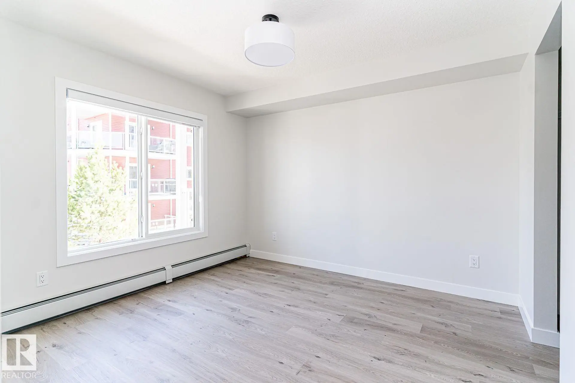 #204 2225 44 AV NW - Image 7