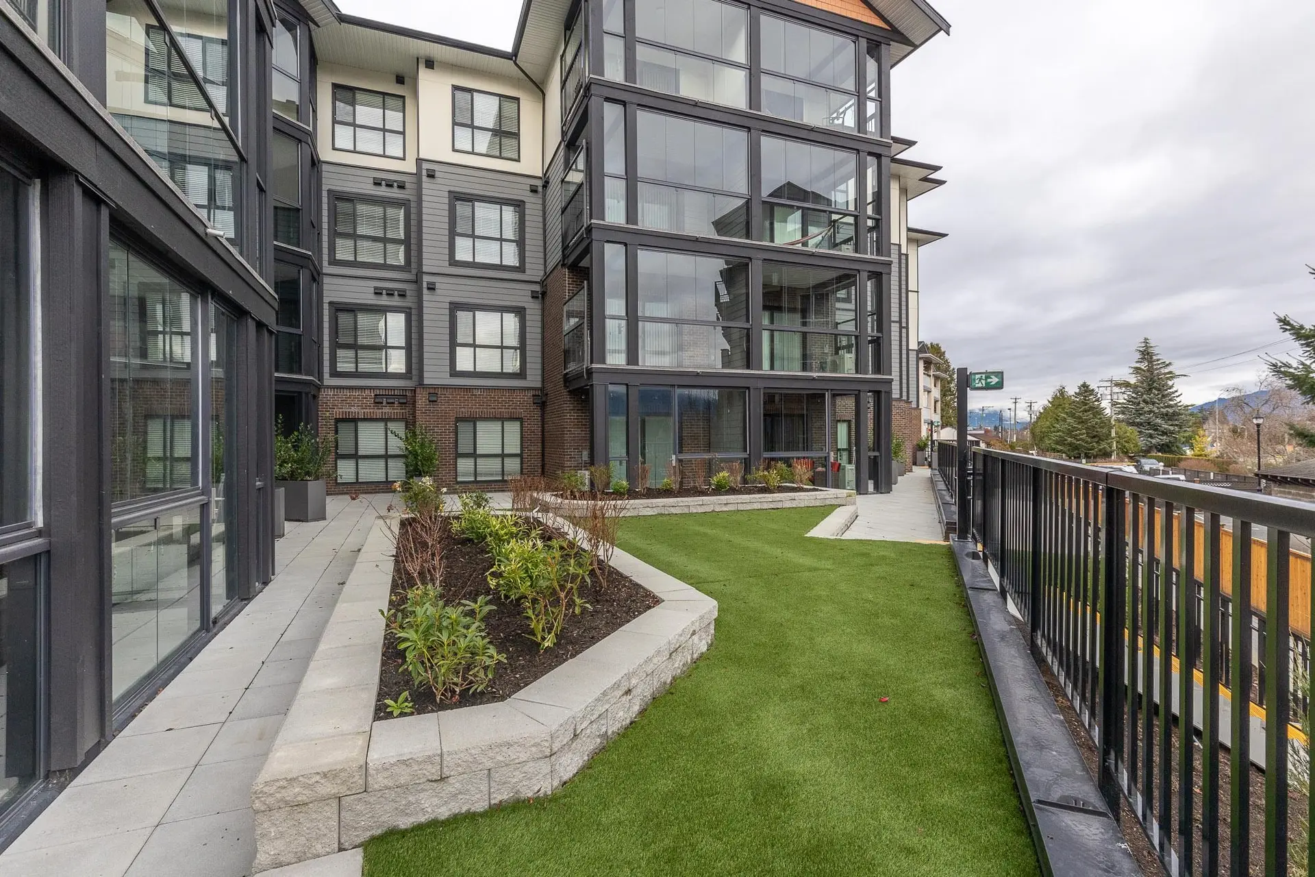 #332 8497 Young Road - Image 9
