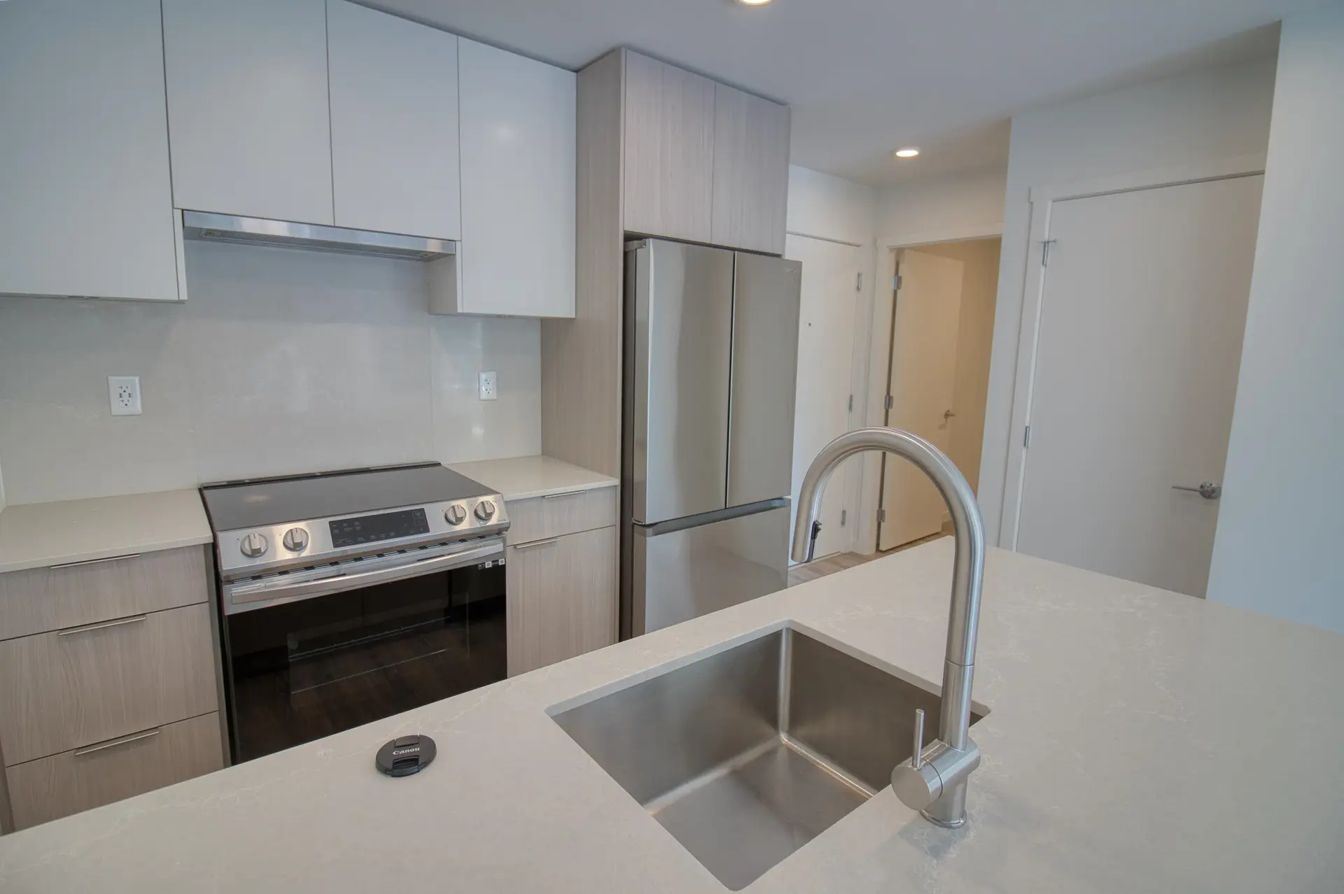 #417 13969 96 Avenue - Image 2