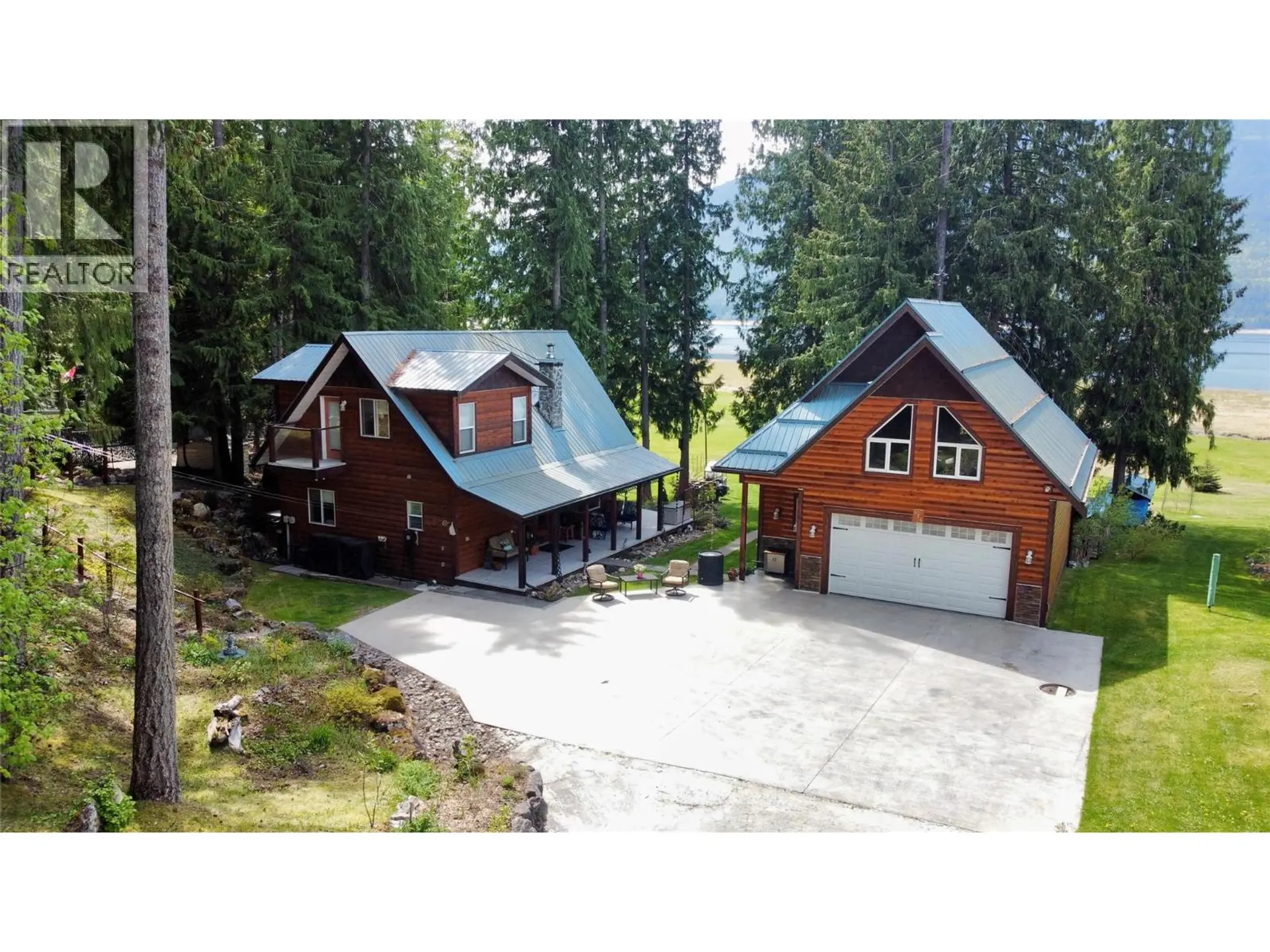 Property at 516 Bayview Road, Nakusp, BC