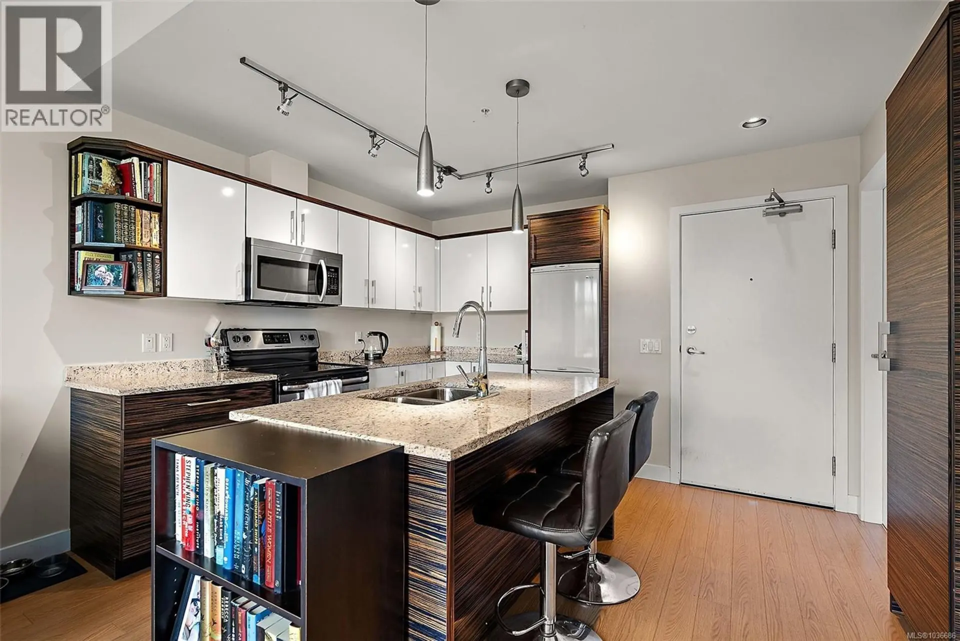 #405 4040 Borden St - Image 5