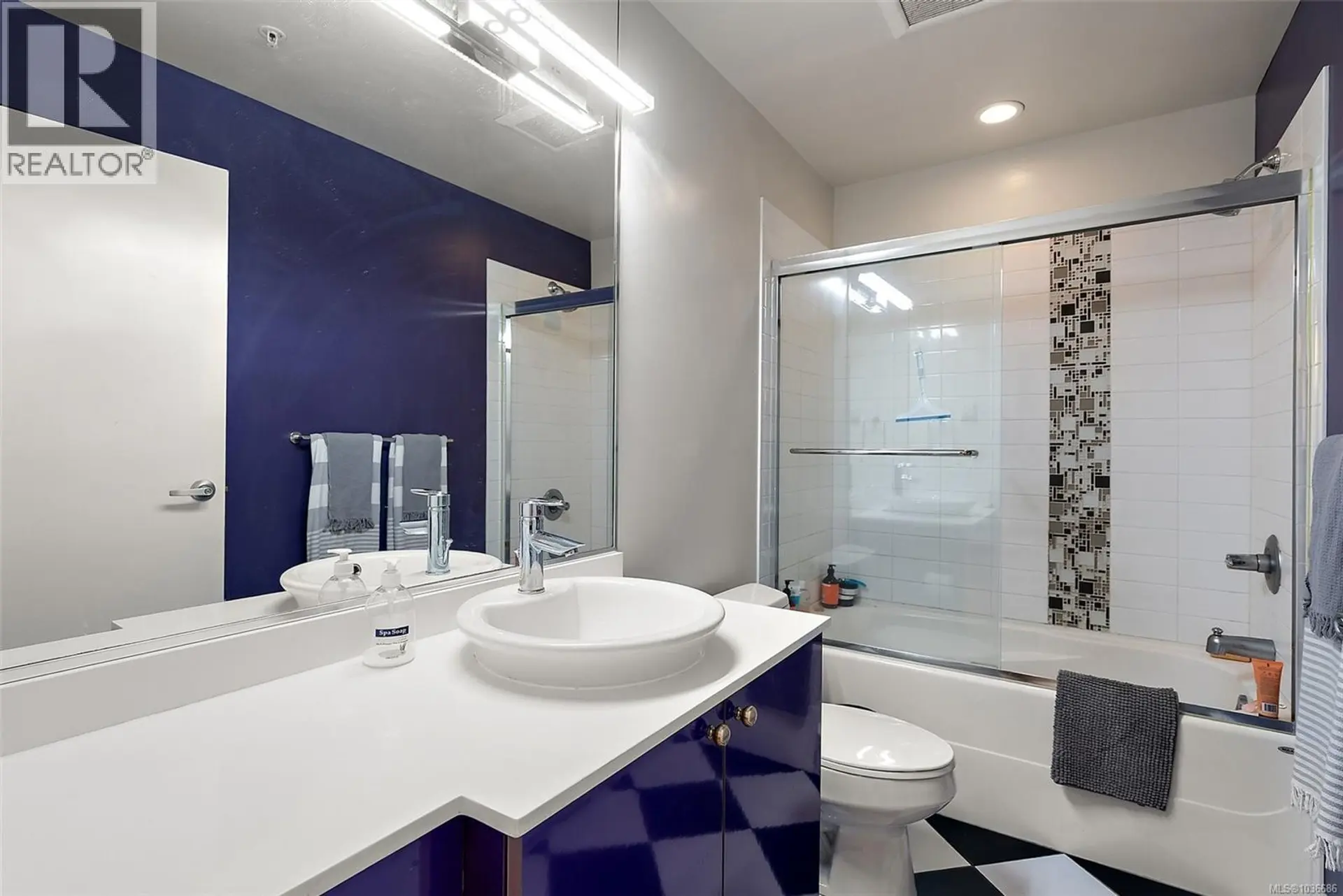 #405 4040 Borden St - Image 13
