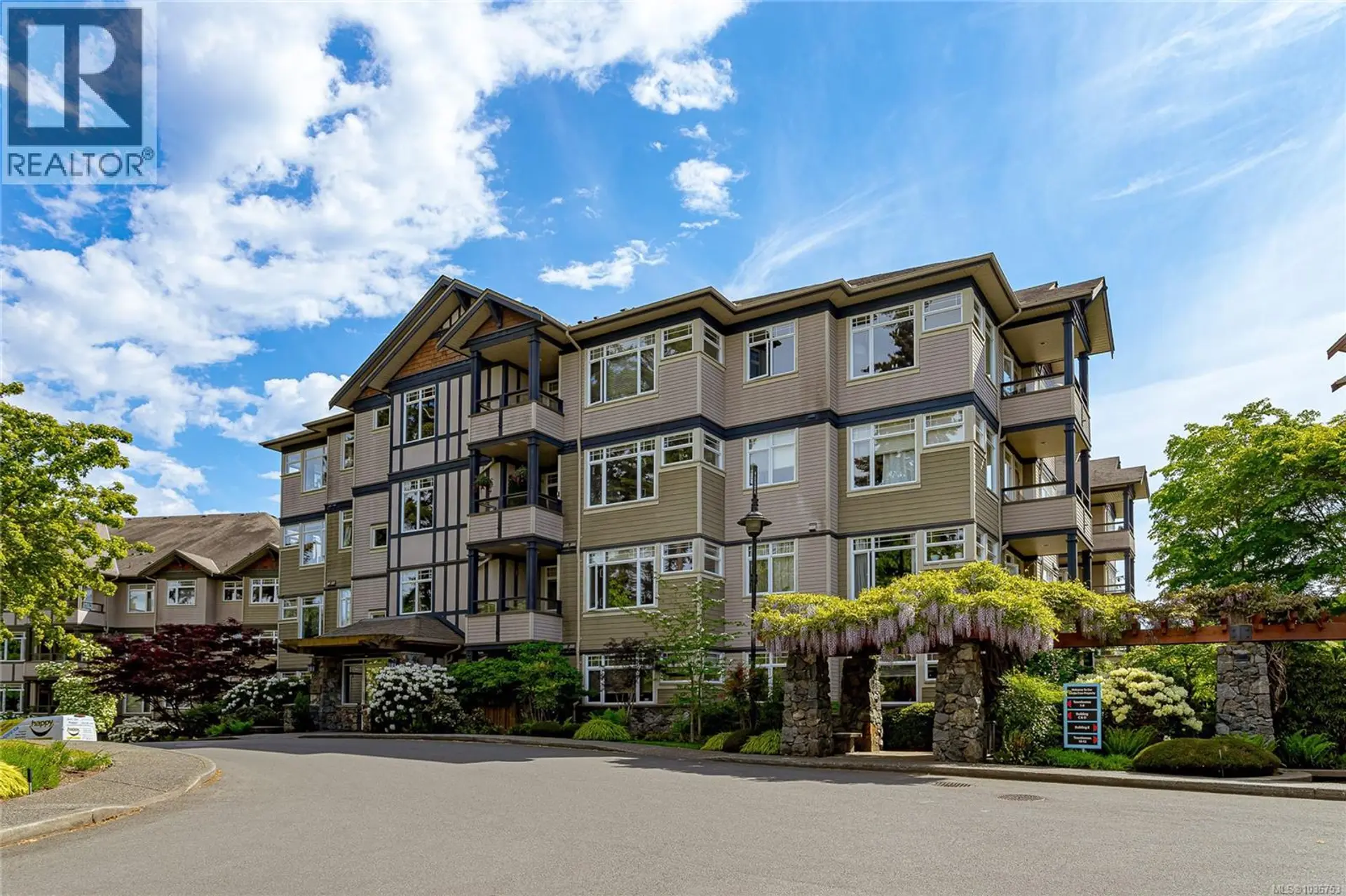 Property at #104D 1115 Craigflower Rd, Esquimalt, BC