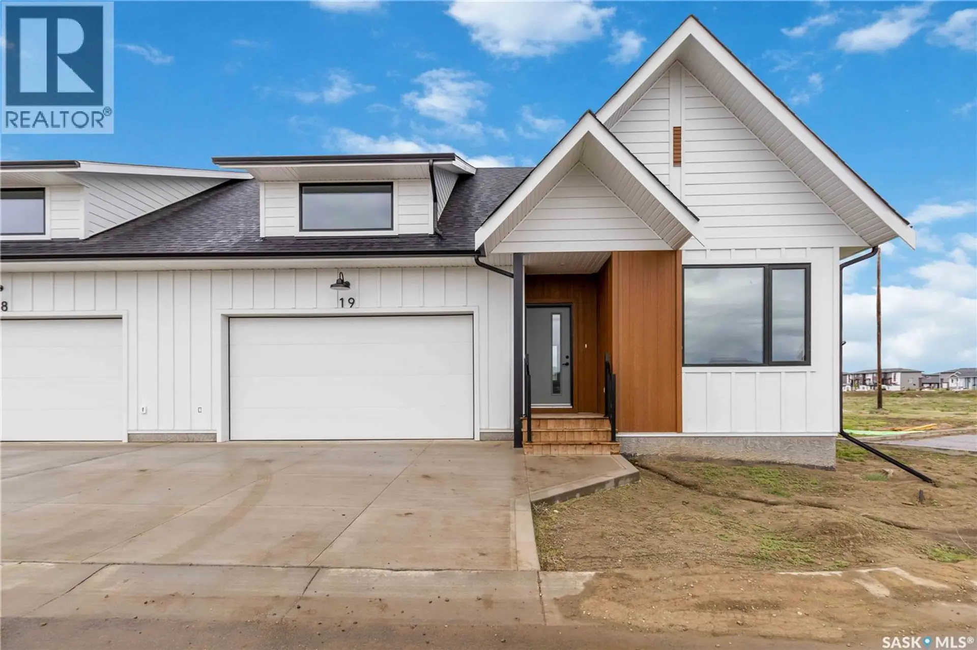 #40 105 Hathway CRESCENT - Image 16