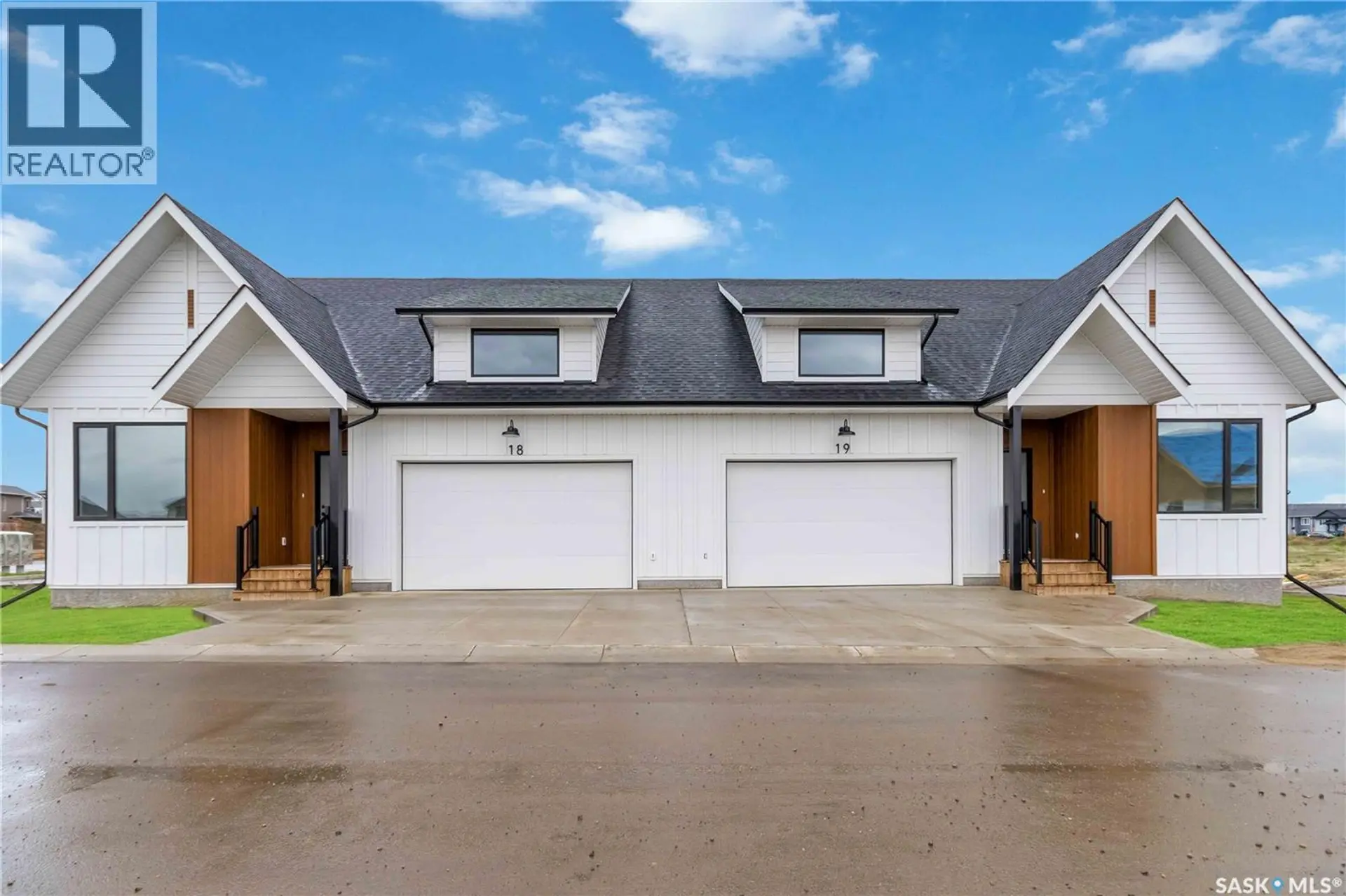 #40 105 Hathway CRESCENT - Image 1