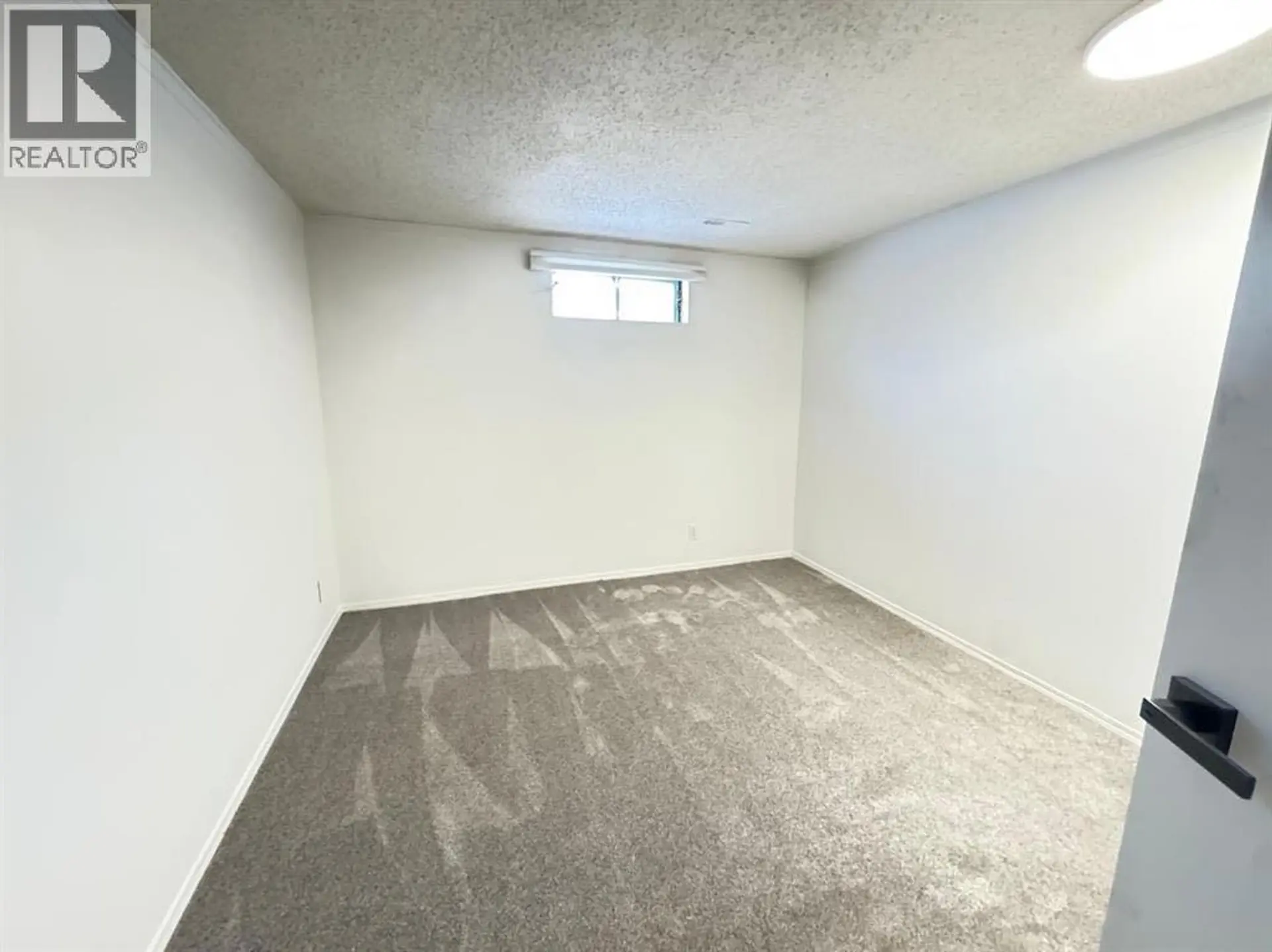 6879 Rundlehorn Drive NE - Image 14