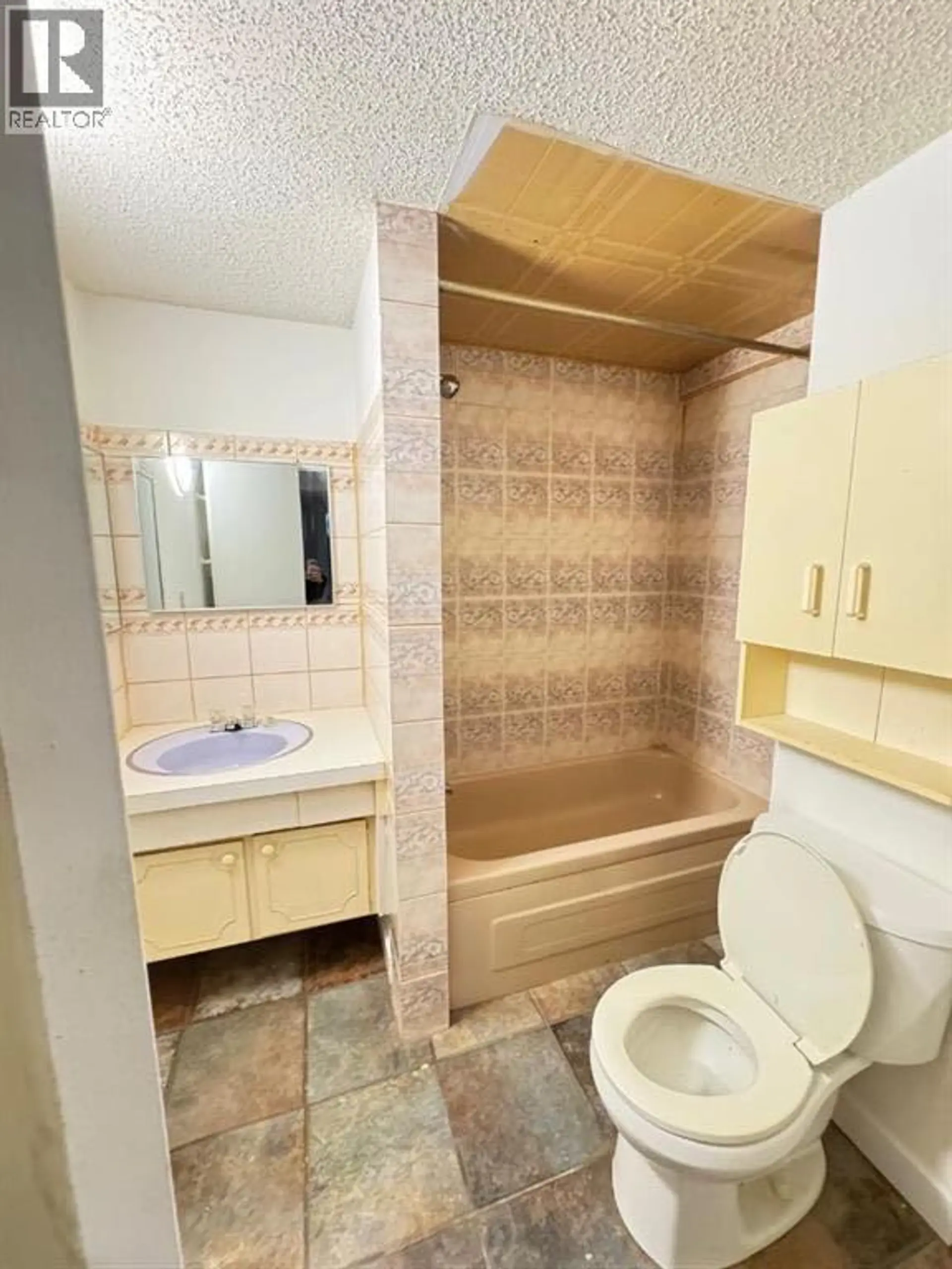 6879 Rundlehorn Drive NE - Image 16
