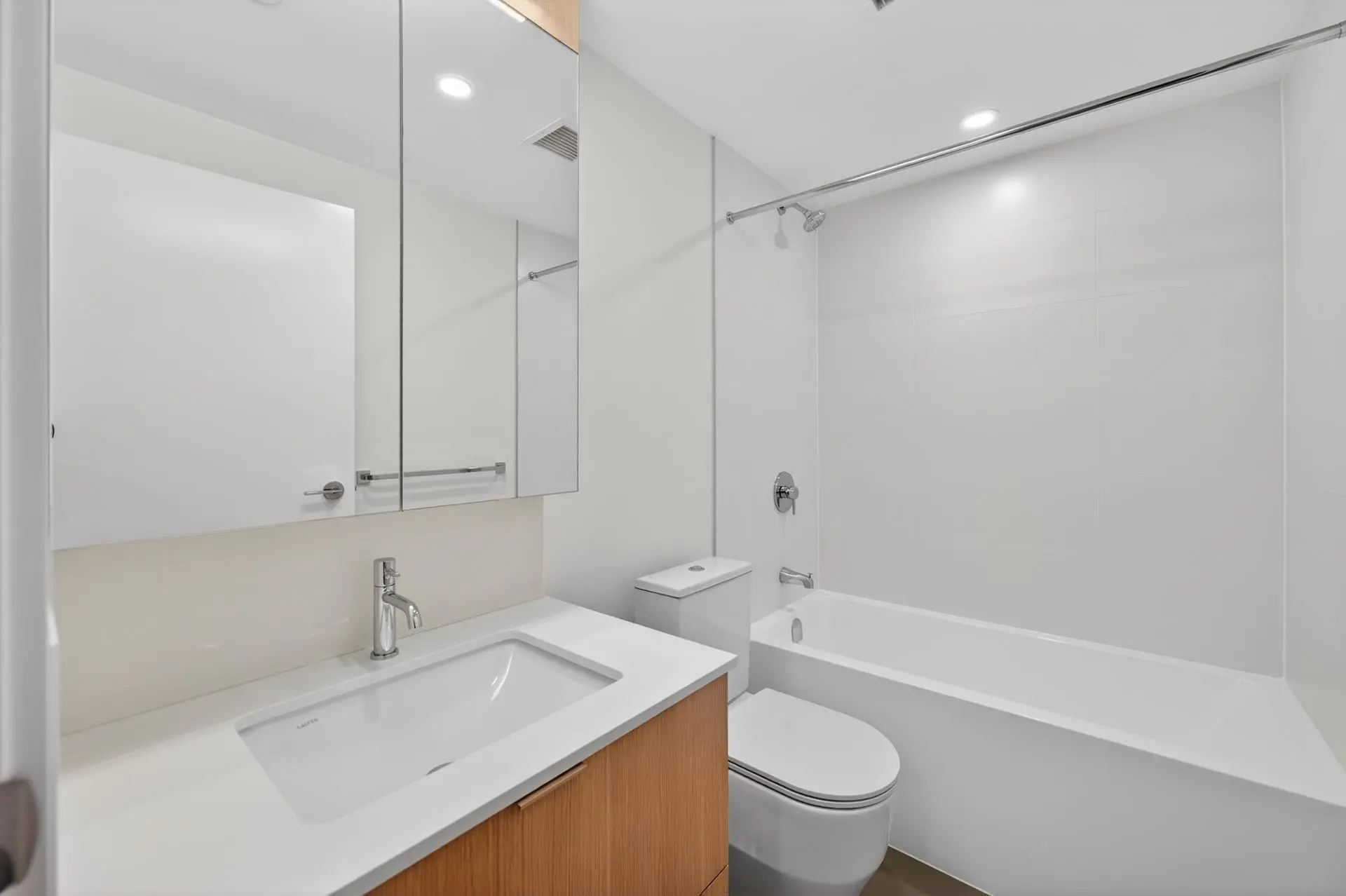 #2705 308 Alderson Avenue - Image 5