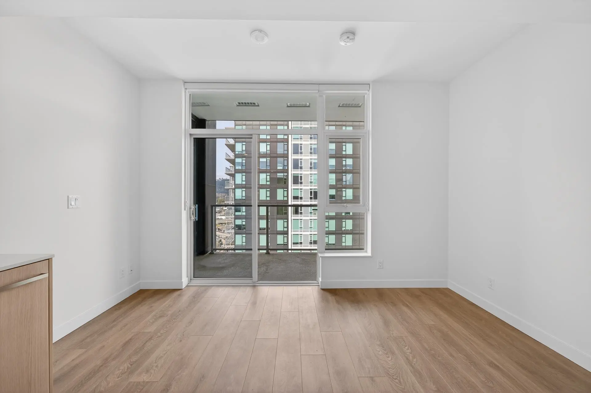 #2705 308 Alderson Avenue - Image 4