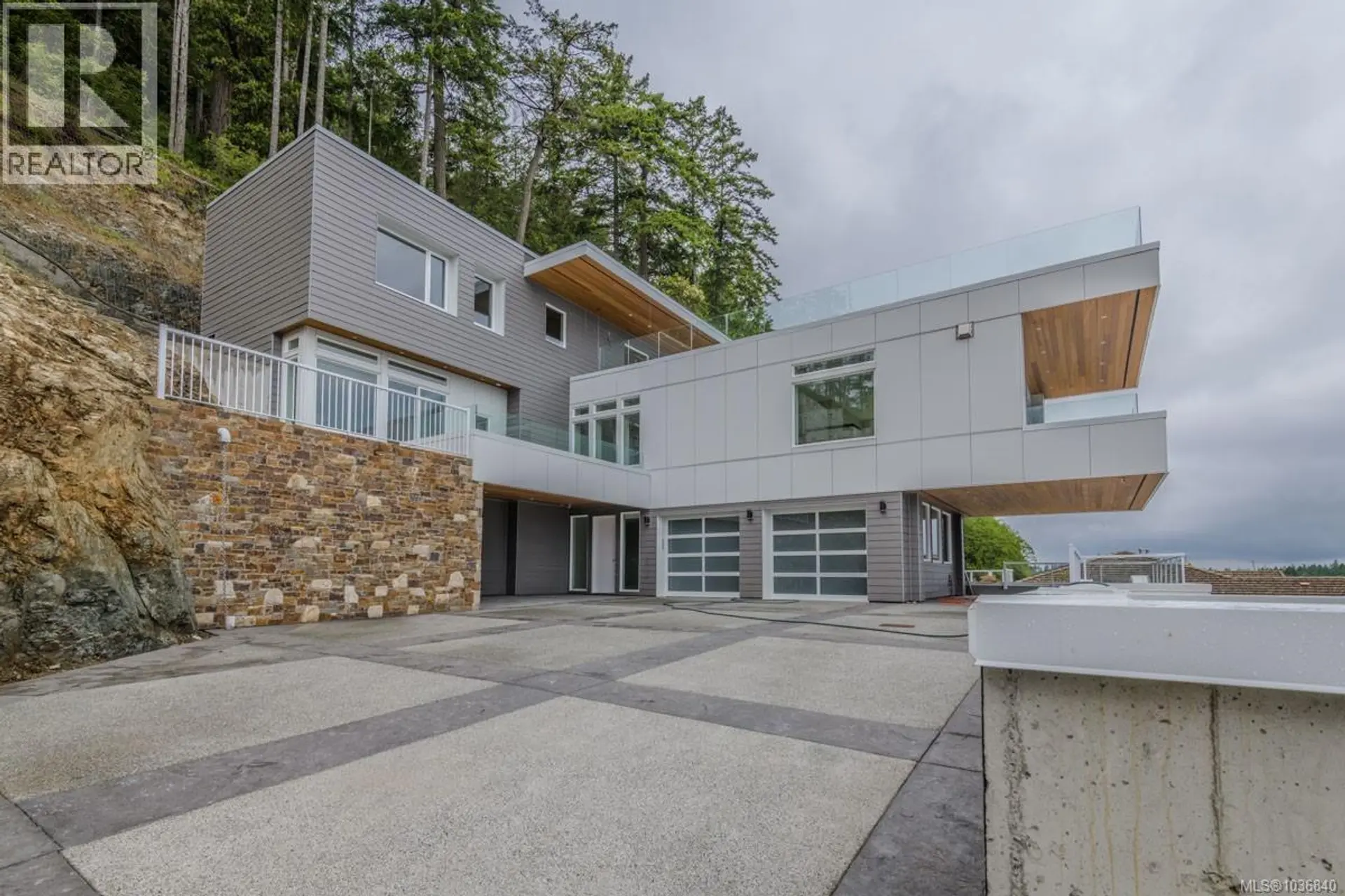 Property at 3887 Gulfview Dr, Nanaimo, BC