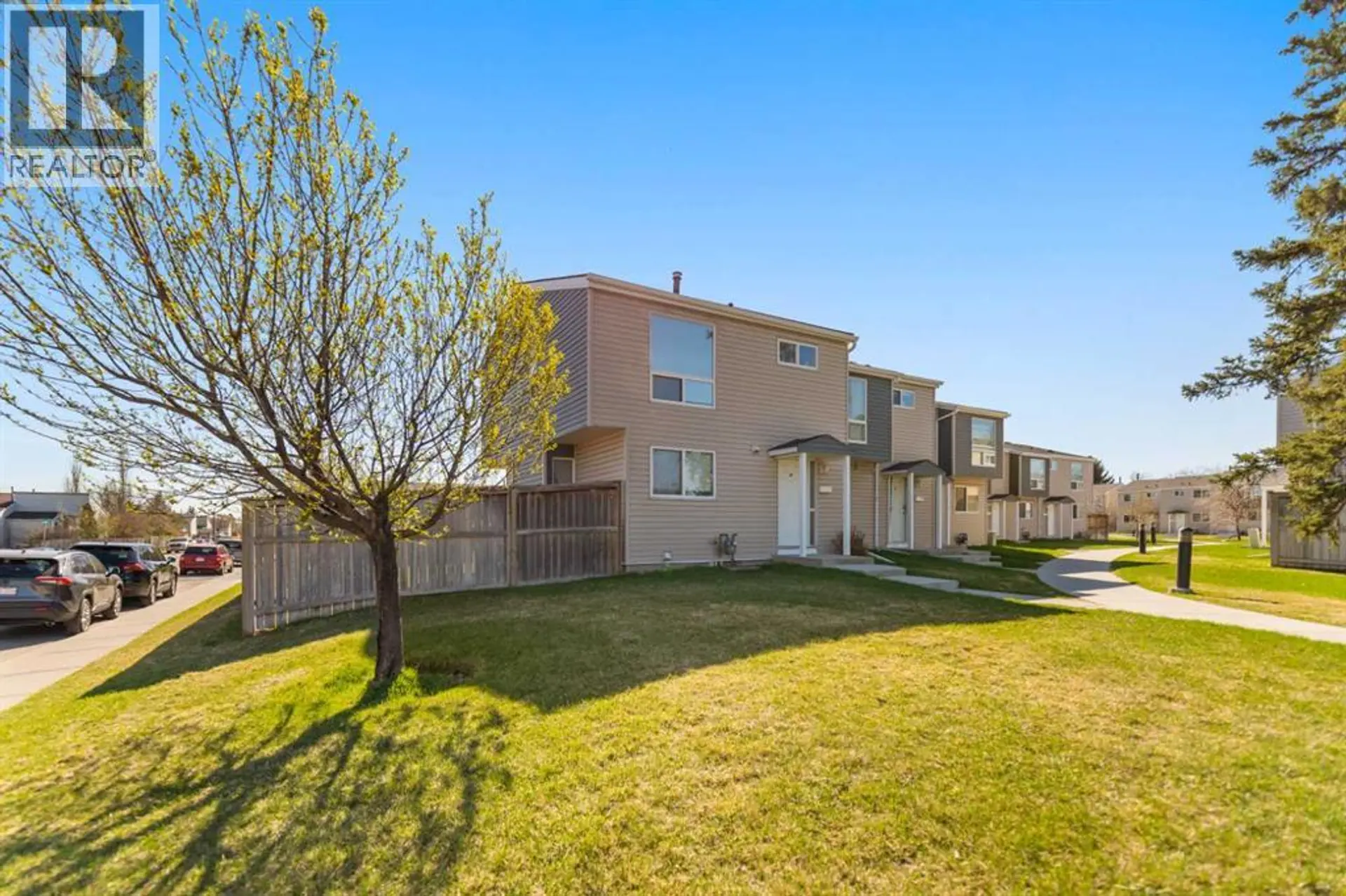 #10 5425 Pensacola Crescent SE - Image 2