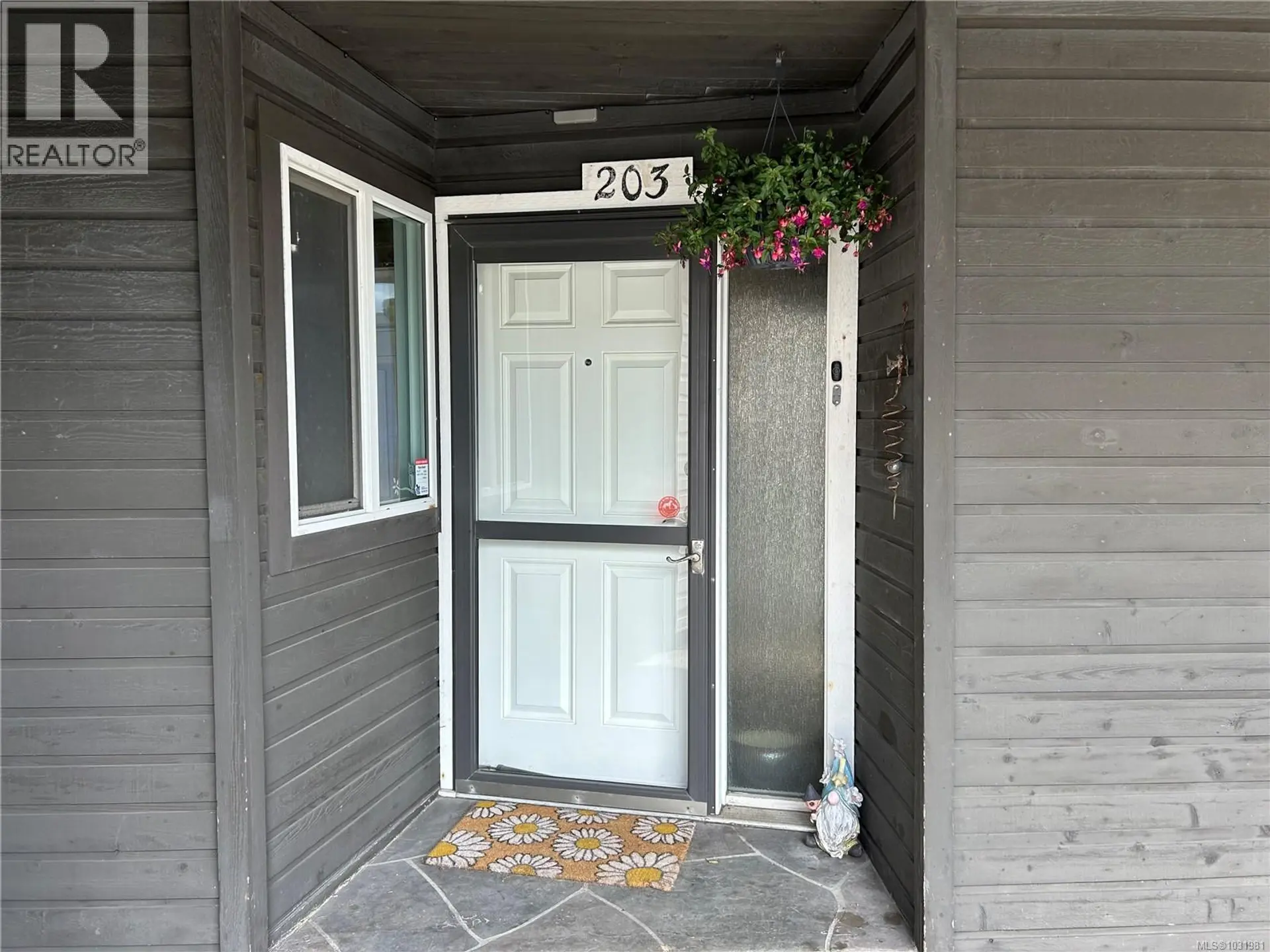 #203 2740 Island Hwy S - Image 15