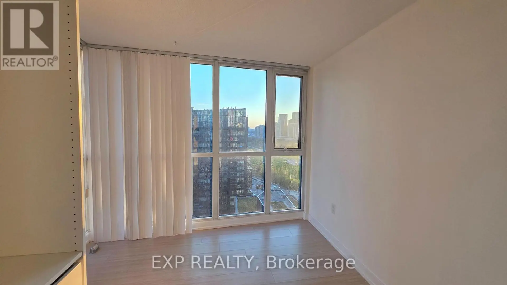 #2206 85 QUEENS WHARF ROAD - Image 10