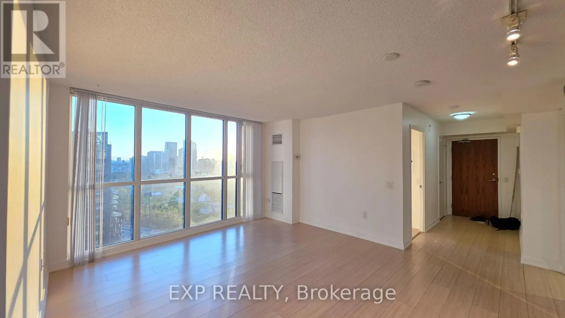 #2206 85 QUEENS WHARF ROAD - Image 3