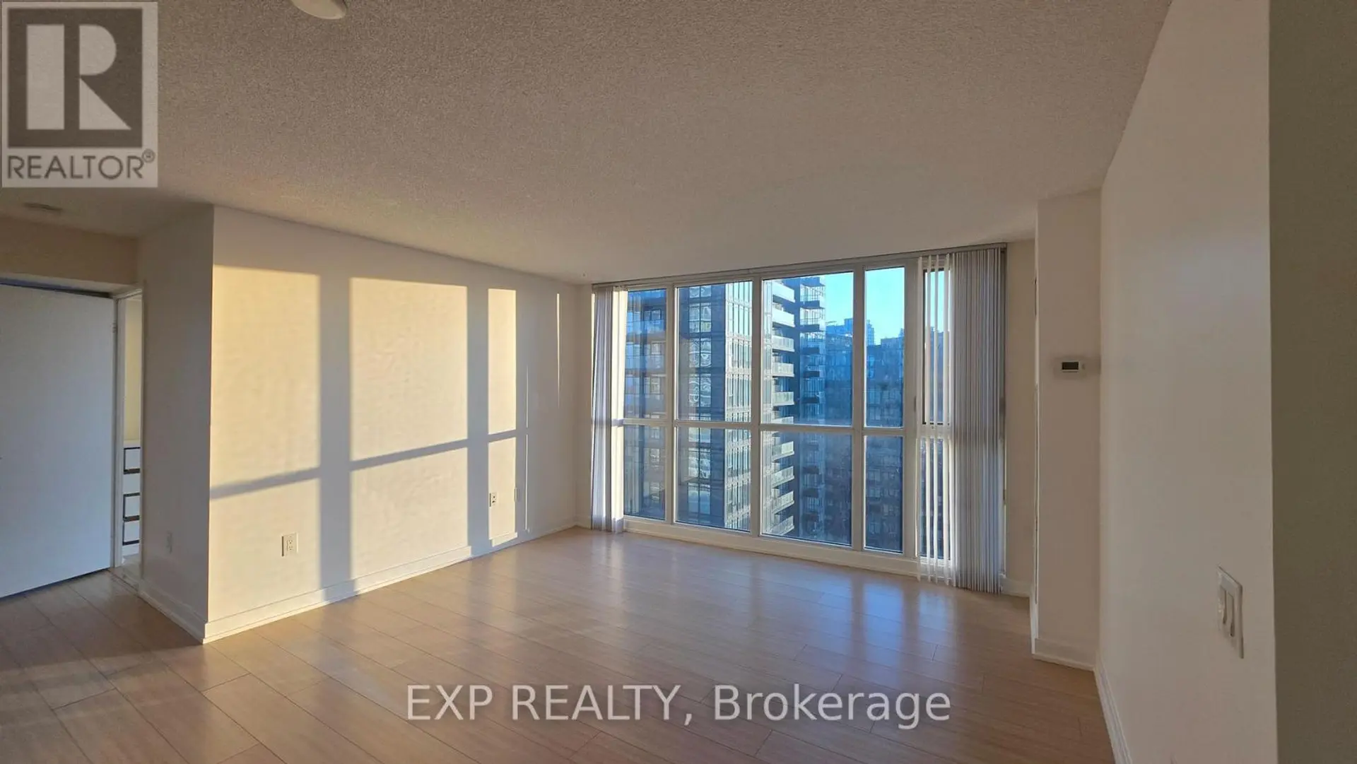 #2206 85 QUEENS WHARF ROAD - Image 6