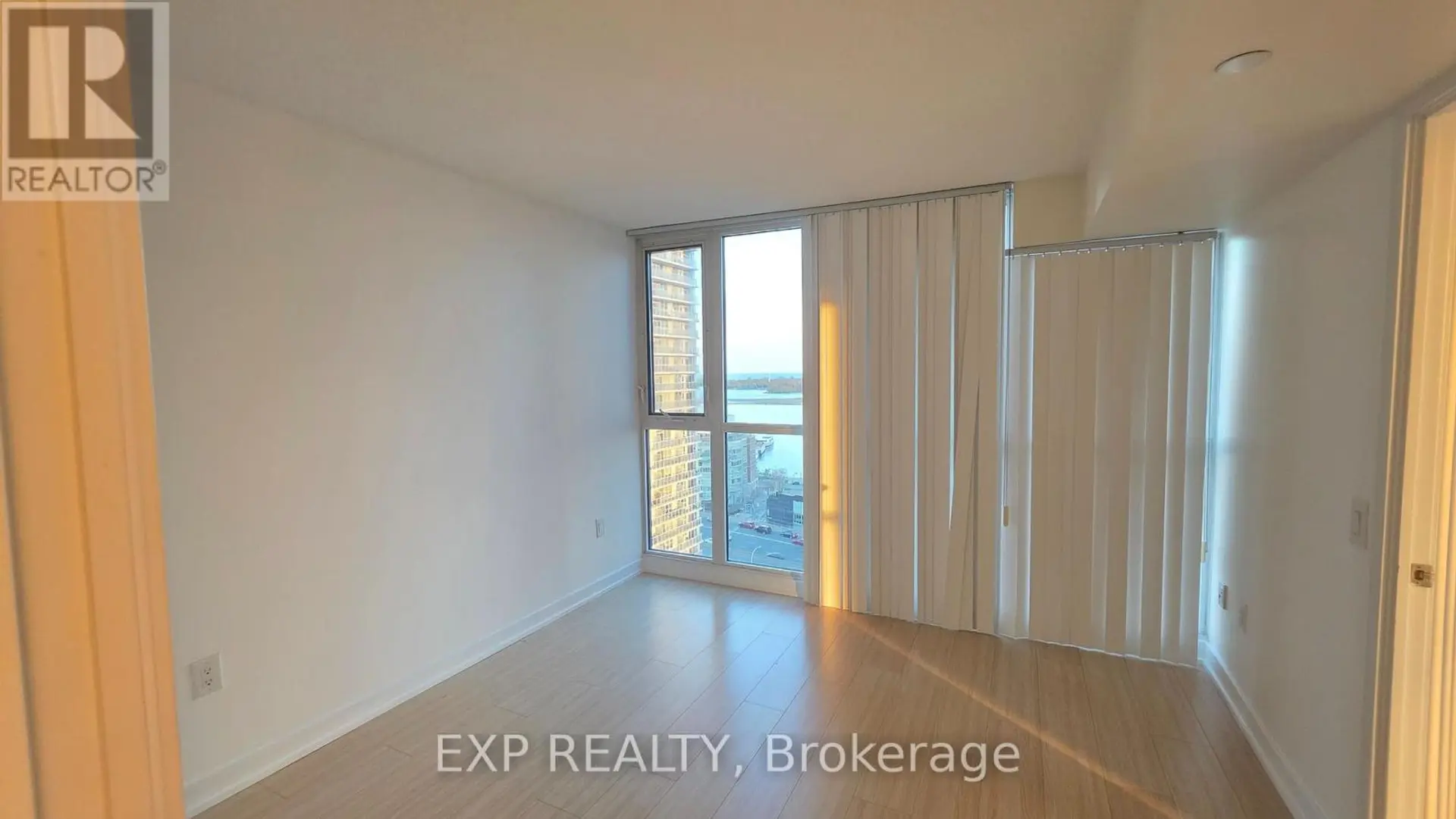 #2206 85 QUEENS WHARF ROAD - Image 7